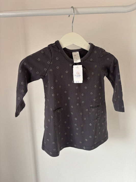 Grijs jurkje met sterretjes