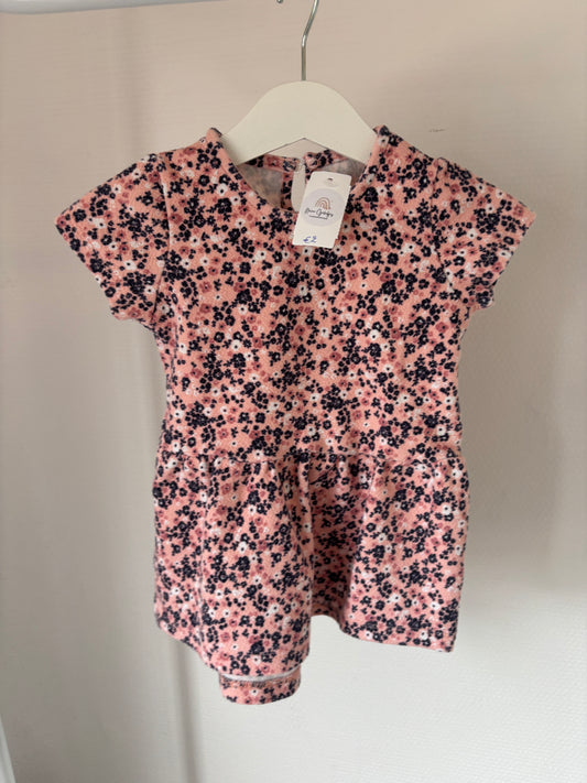 Lichtroze bloemenjurkje