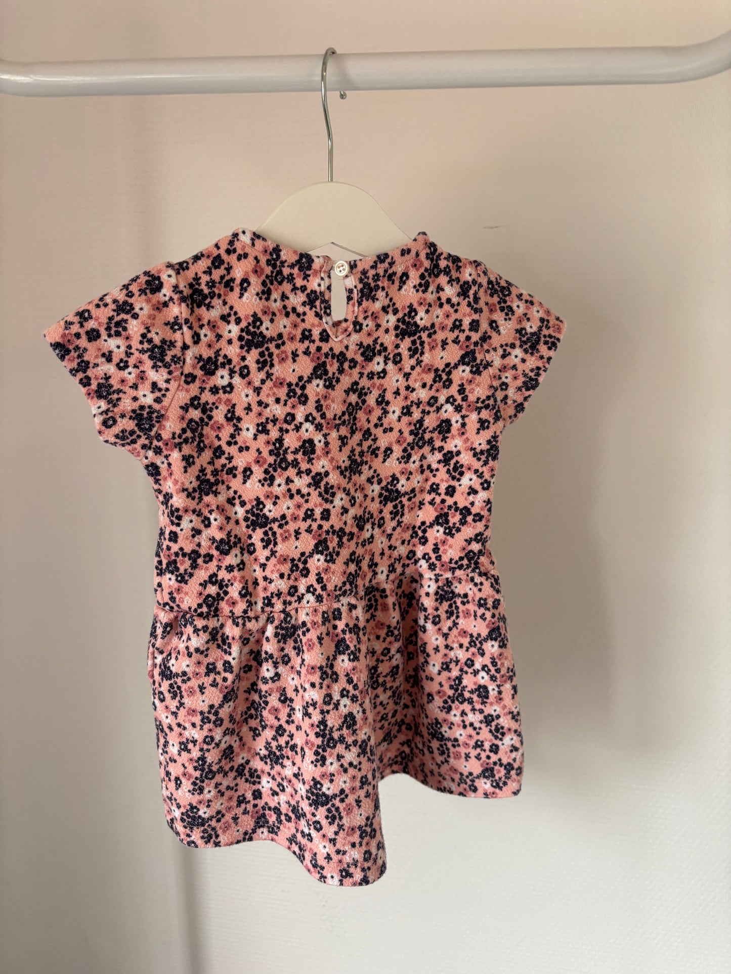 Lichtroze bloemenjurkje