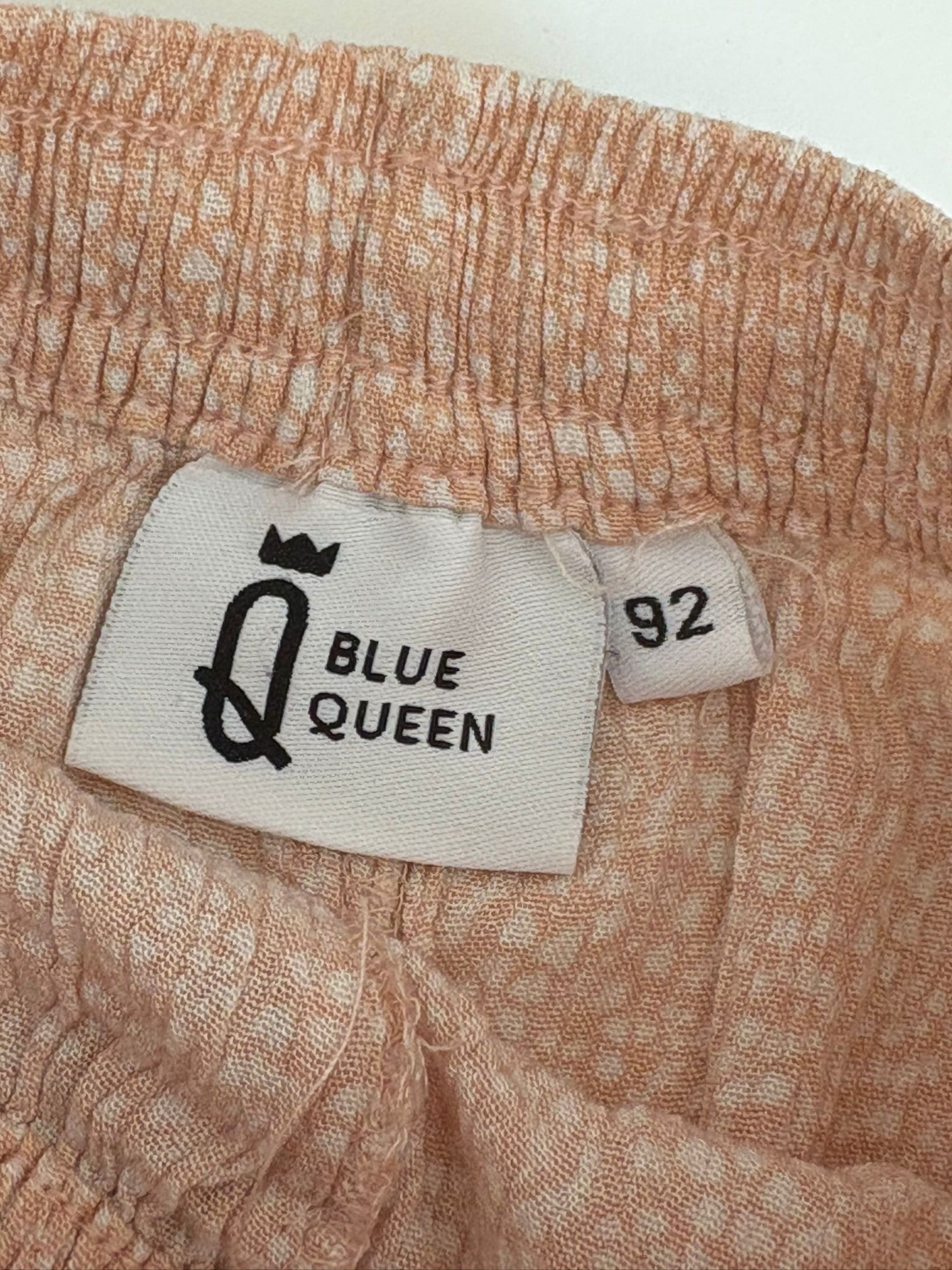 Lichtroze shortje met bloemetjes