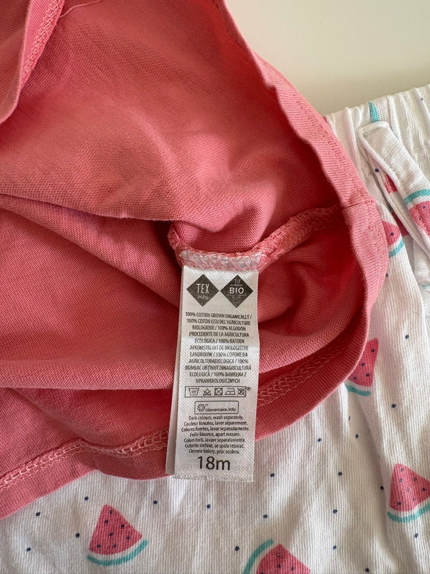 Setje: Topje en twee shortjes