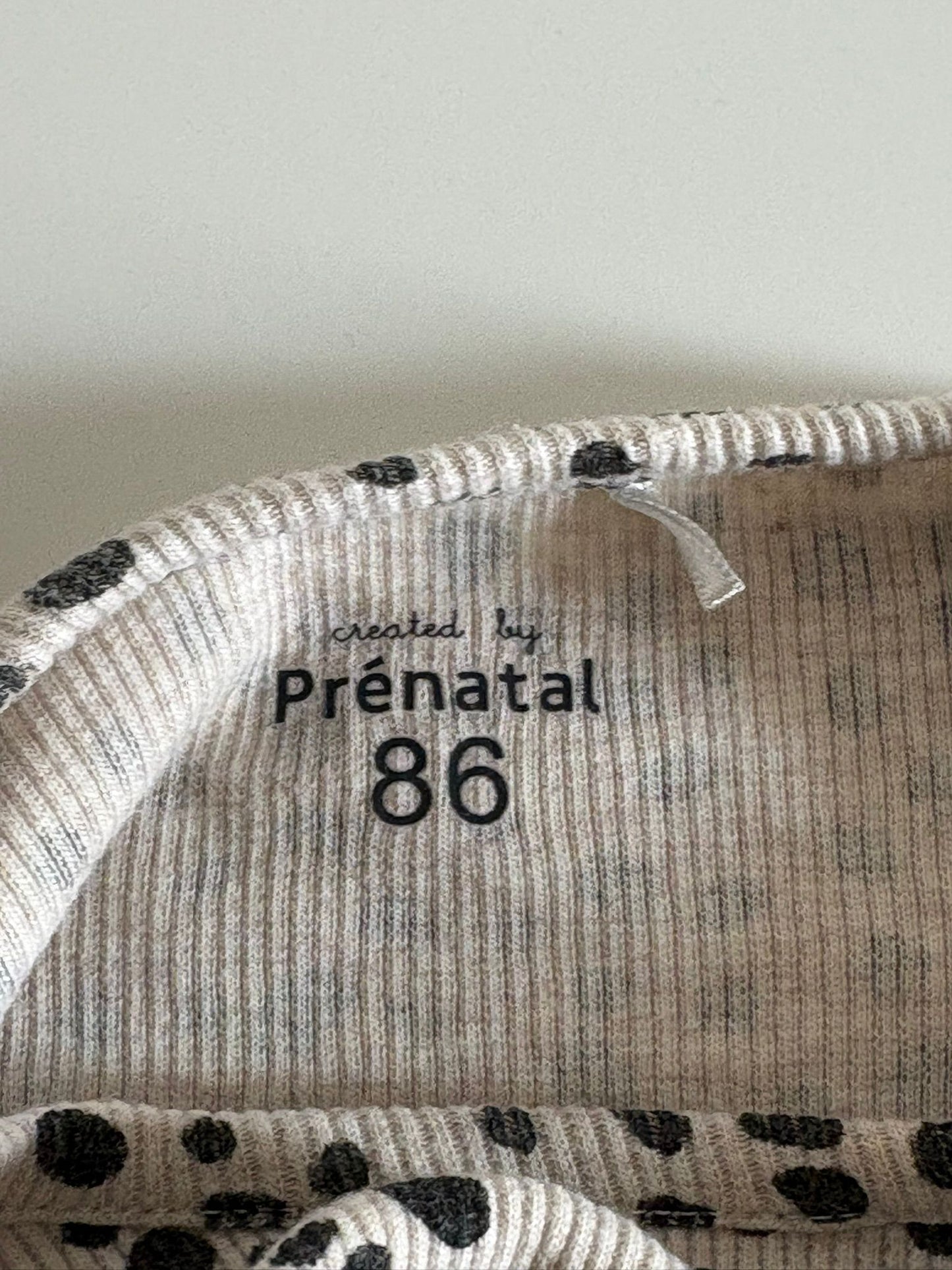 Beige longsleeve met bolletjes