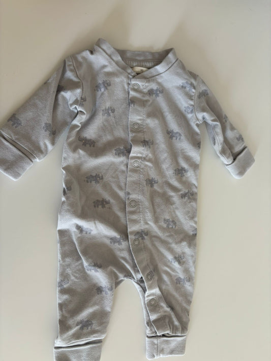 Lichtblauw boxpakje met neushoorntjes