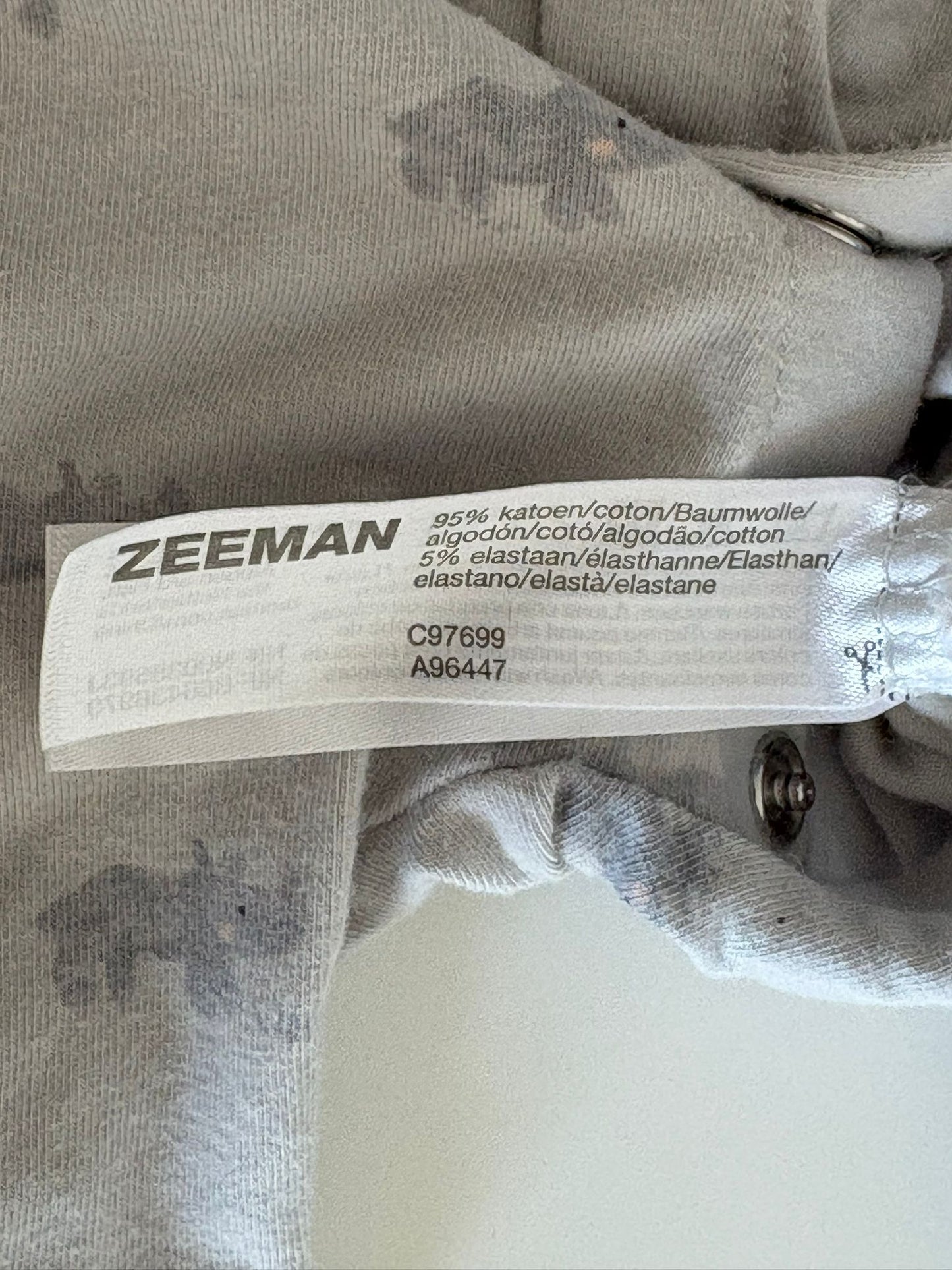 Lichtblauw boxpakje met neushoorntjes