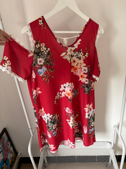 Rode off-shoulder jurk met bloemen