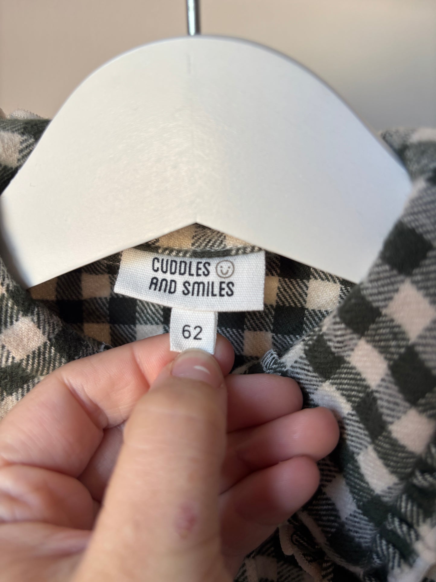 Donkergroen geruite jurkje