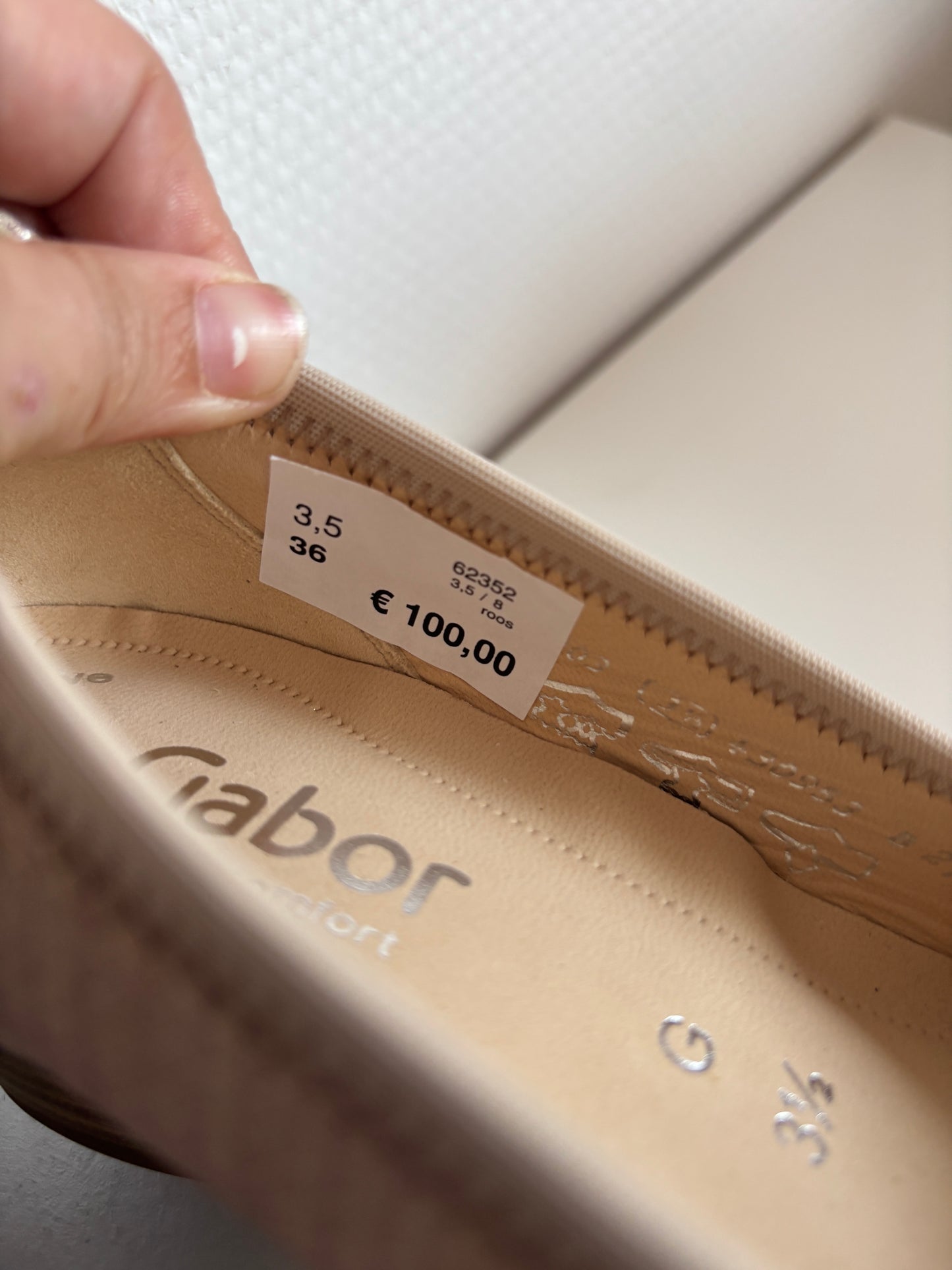 Lichtroze ballerina's met hakje