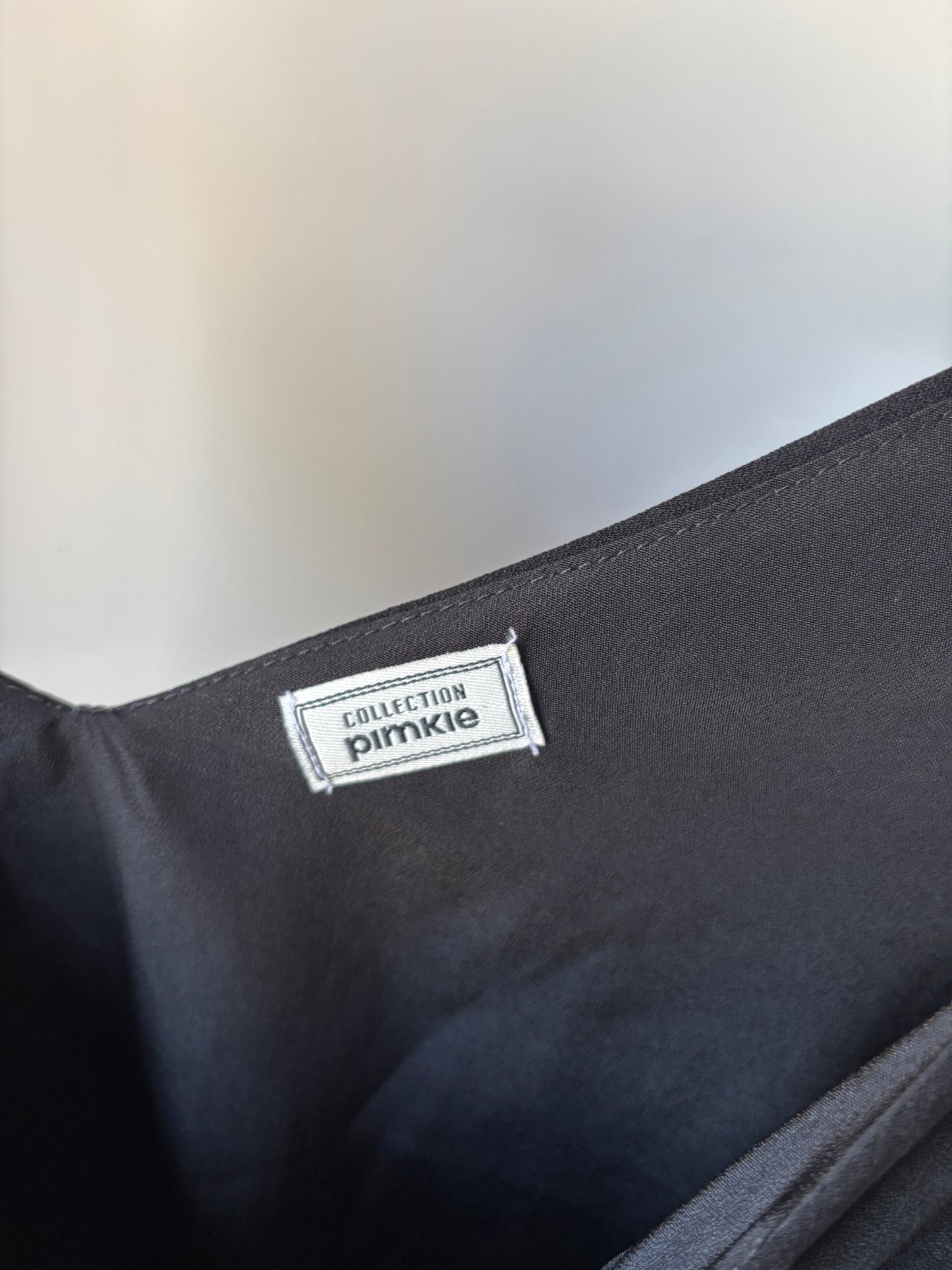 Zwarte mouwloze jurk