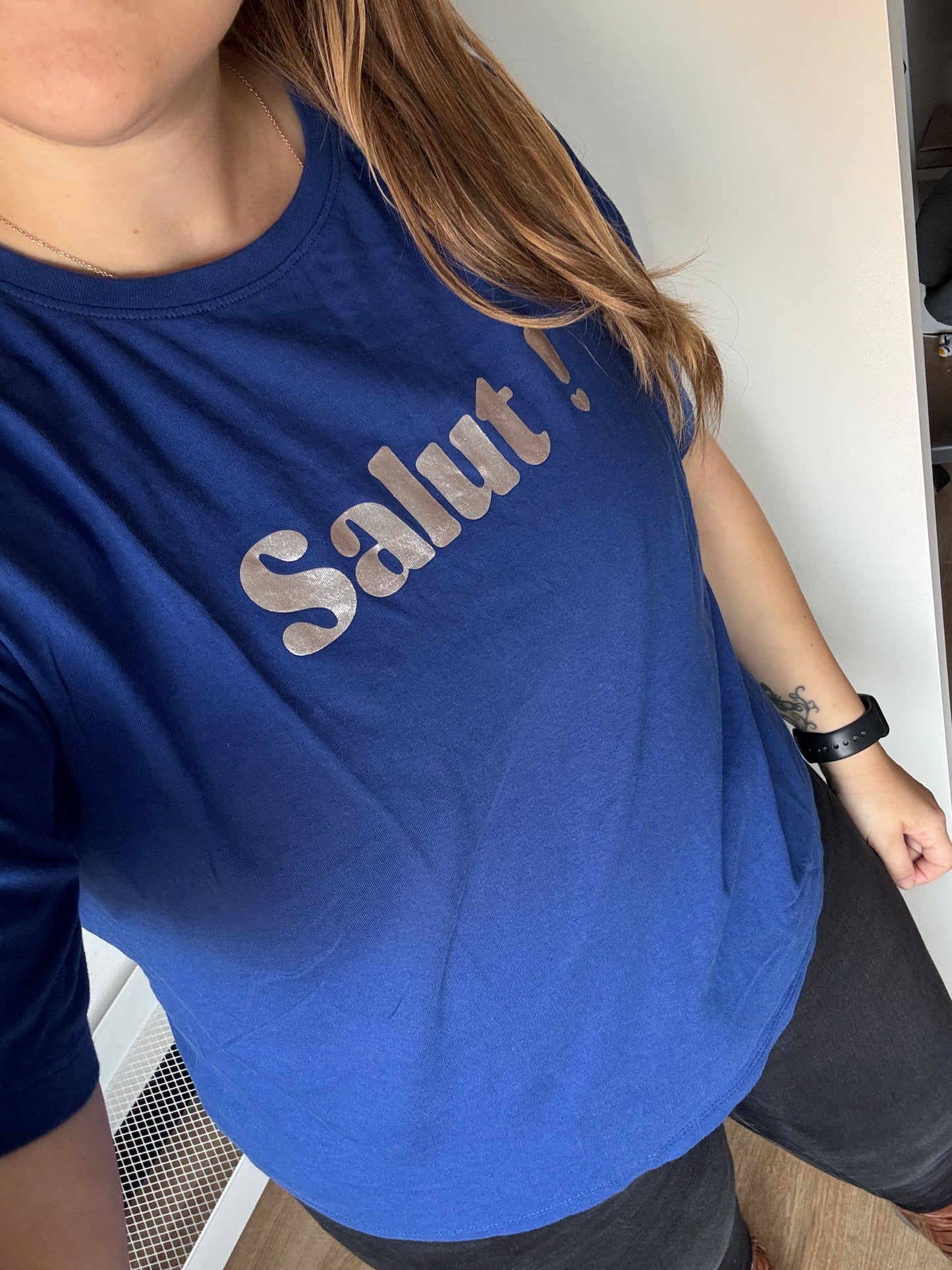 Blauwe T-shirt "Salut!"