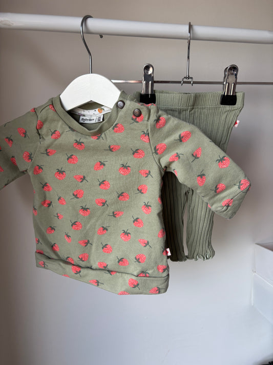 Khaki setje met aardbeitjes