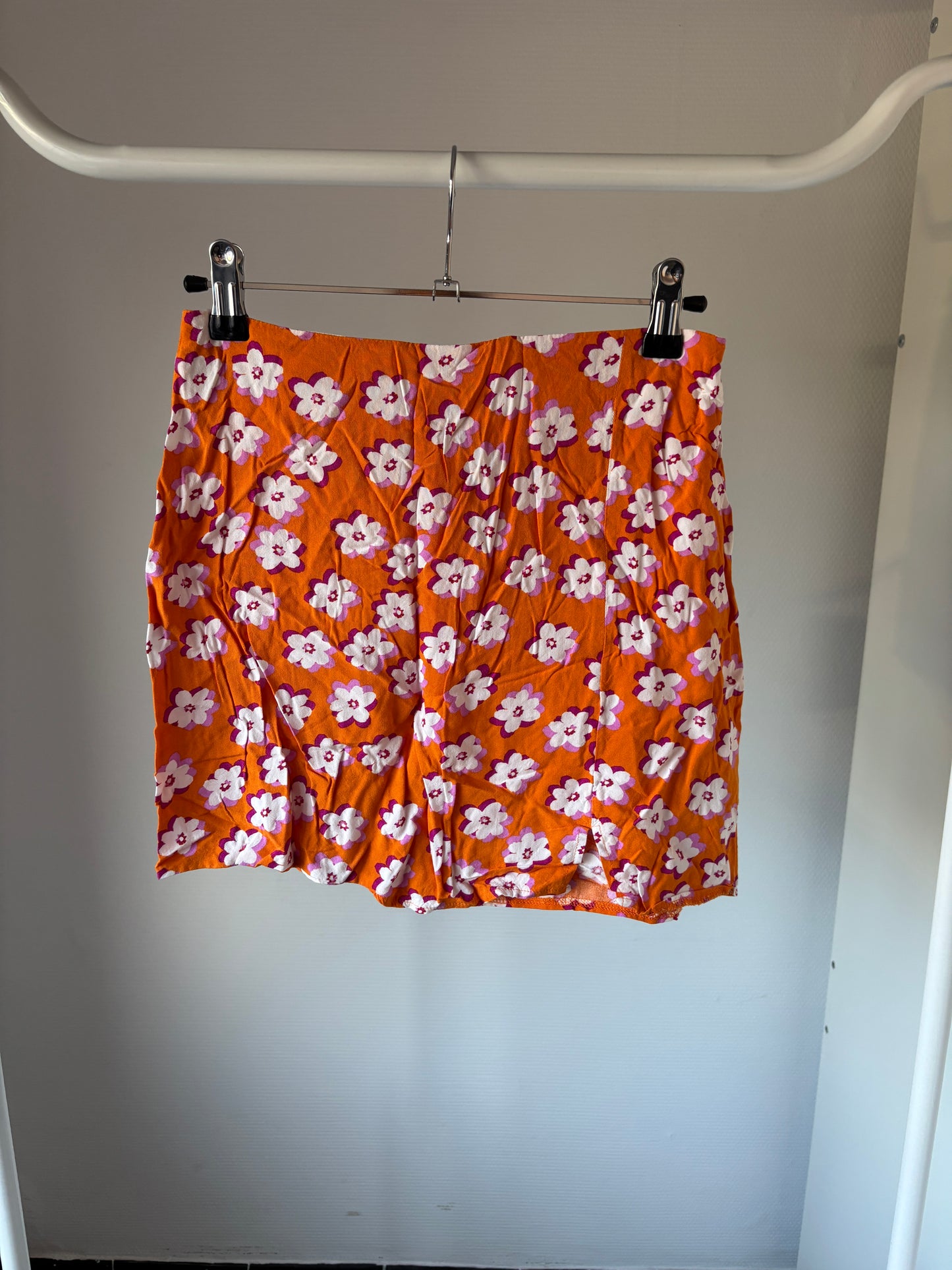 Oranje rokje met bloemetjes