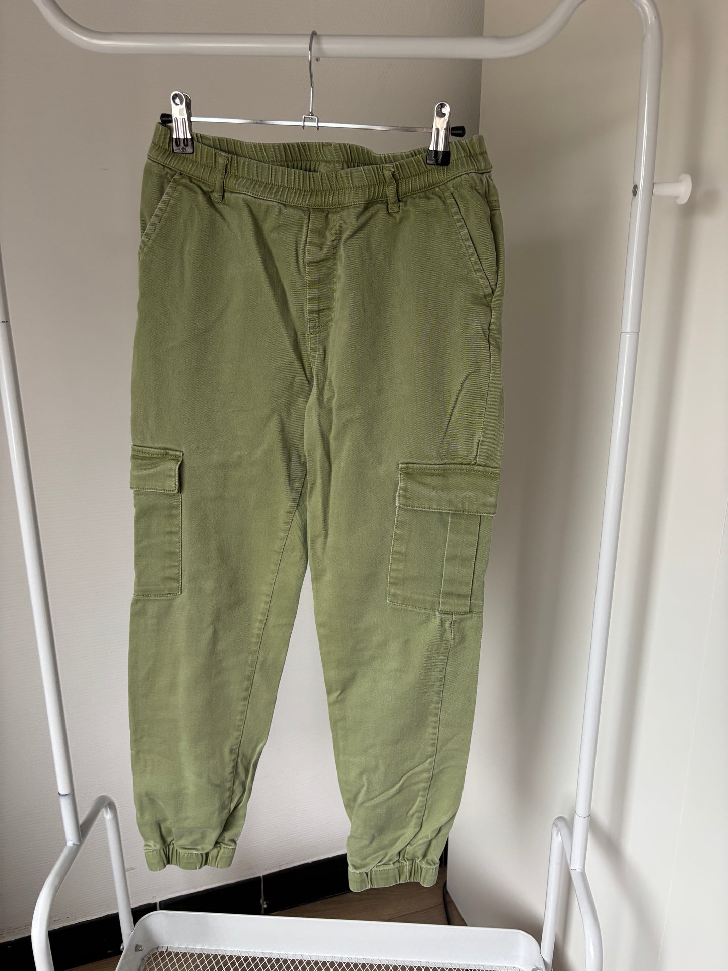 Khaki Cargojeans
