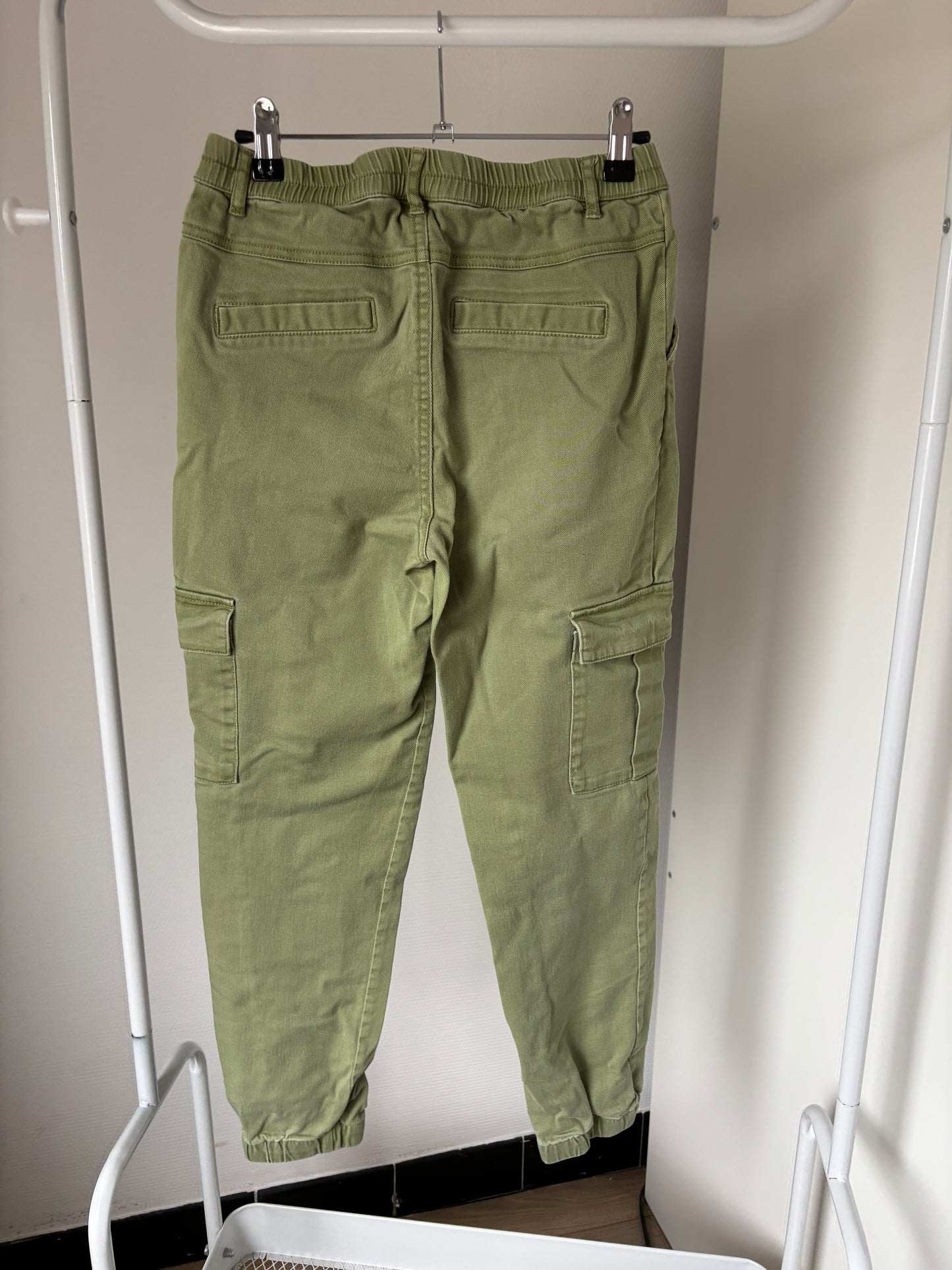 Khaki Cargojeans