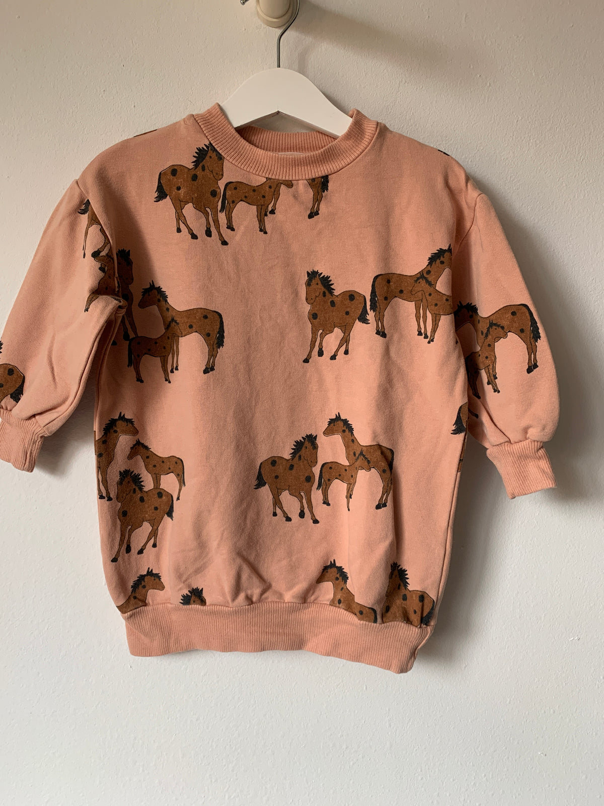 Pasteloranje sweaterjurk | Lötie Kids | 86/92