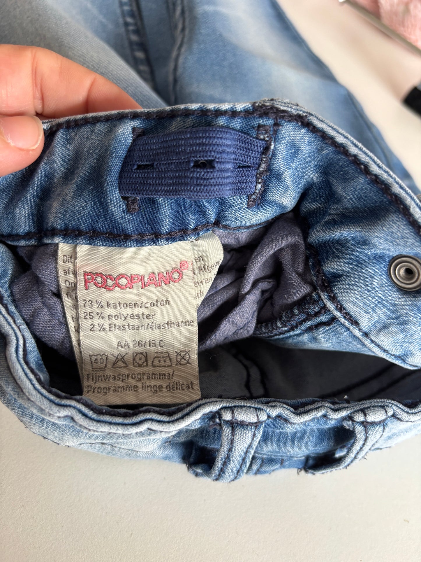 Blauwe driekwartjeansbroek