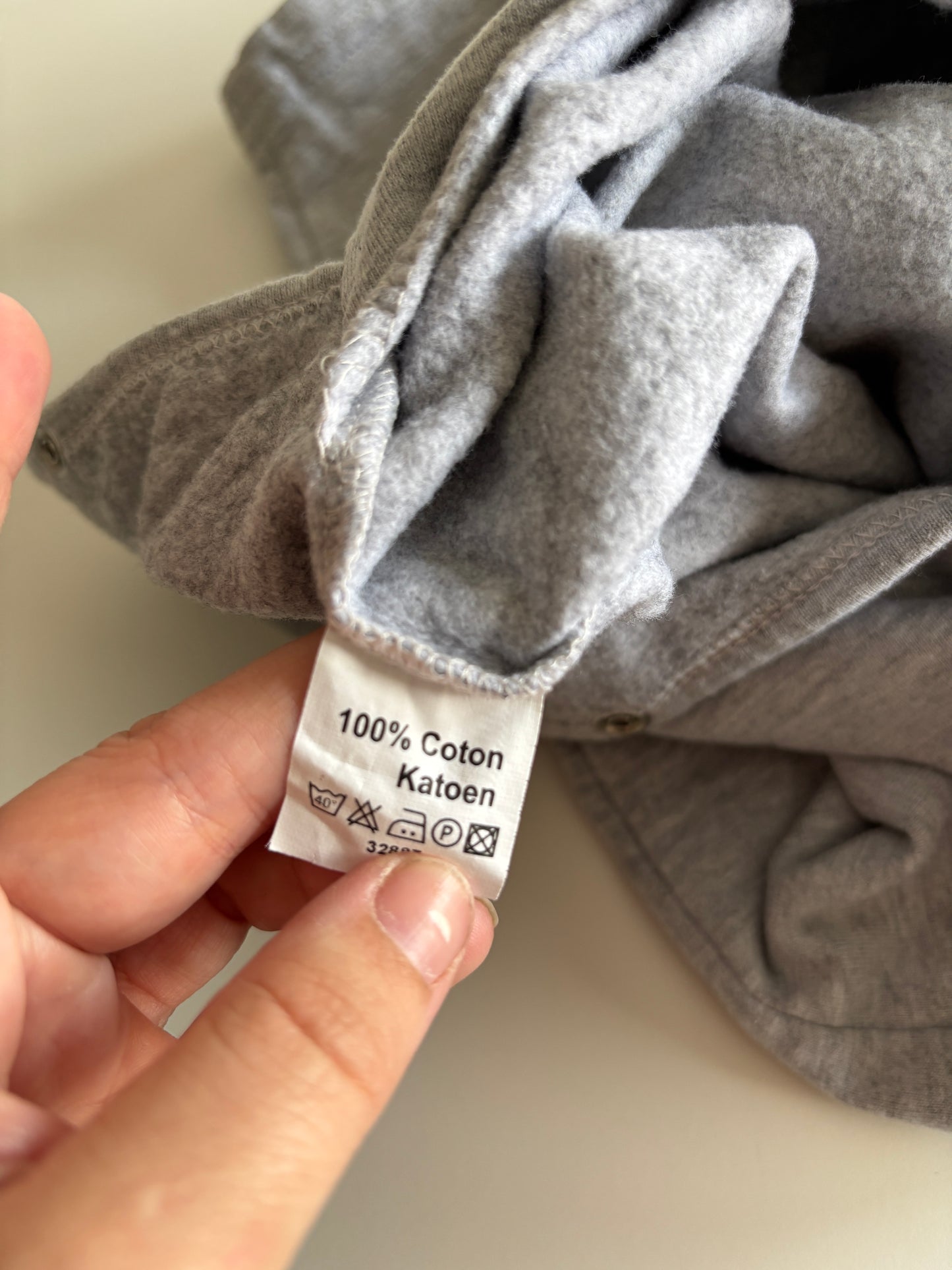 Grijze eendelige pyjama