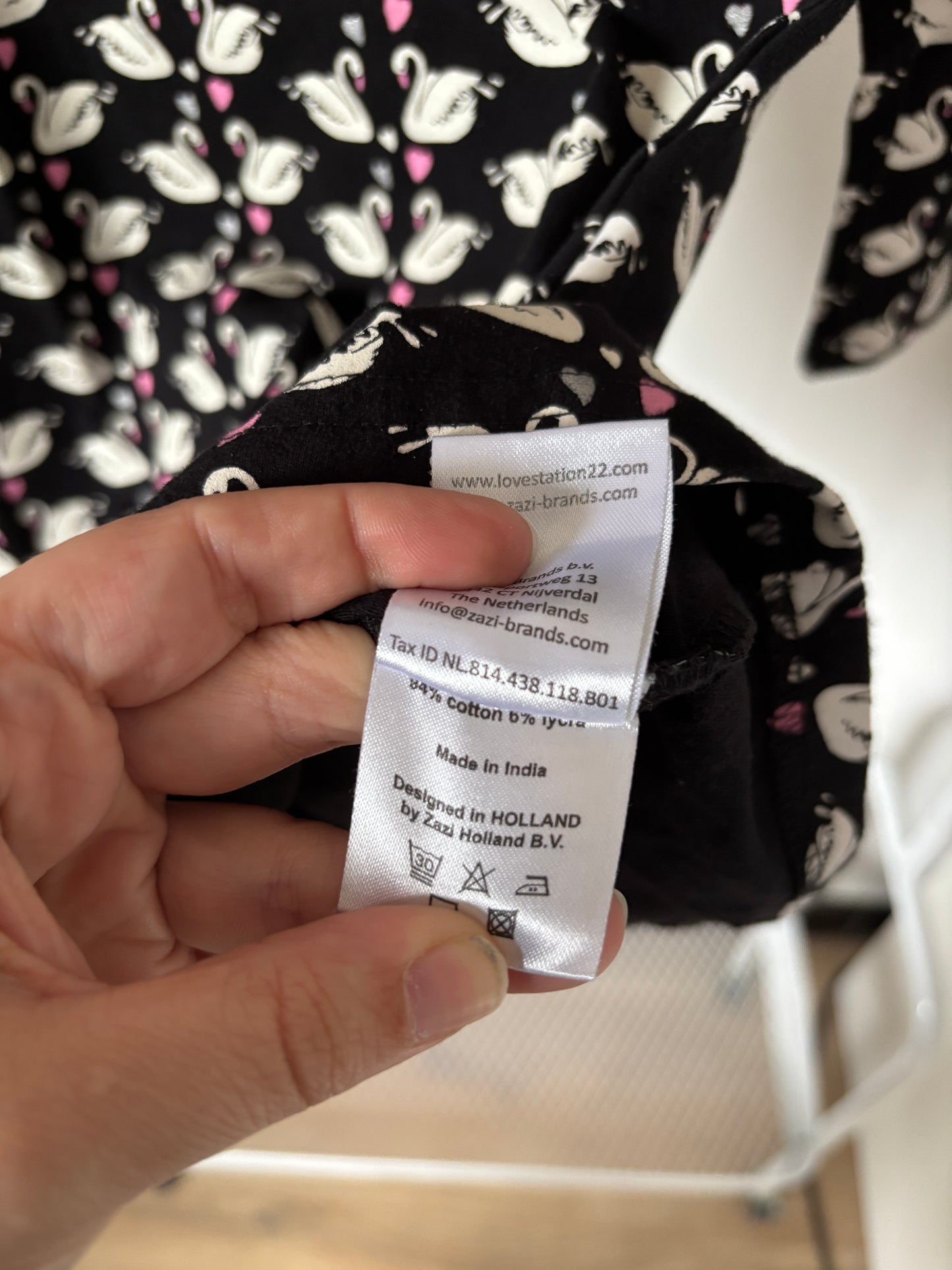 Zwarte jurk met ganzen