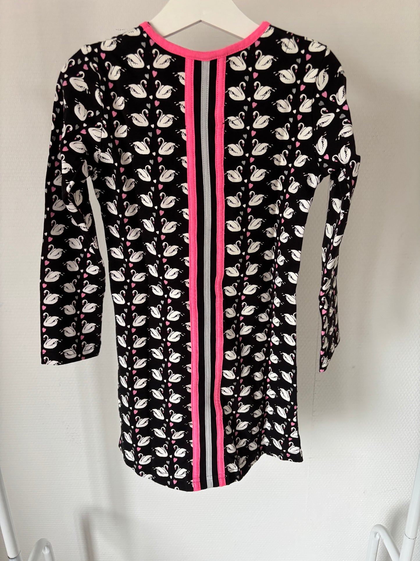 Zwarte jurk met ganzen