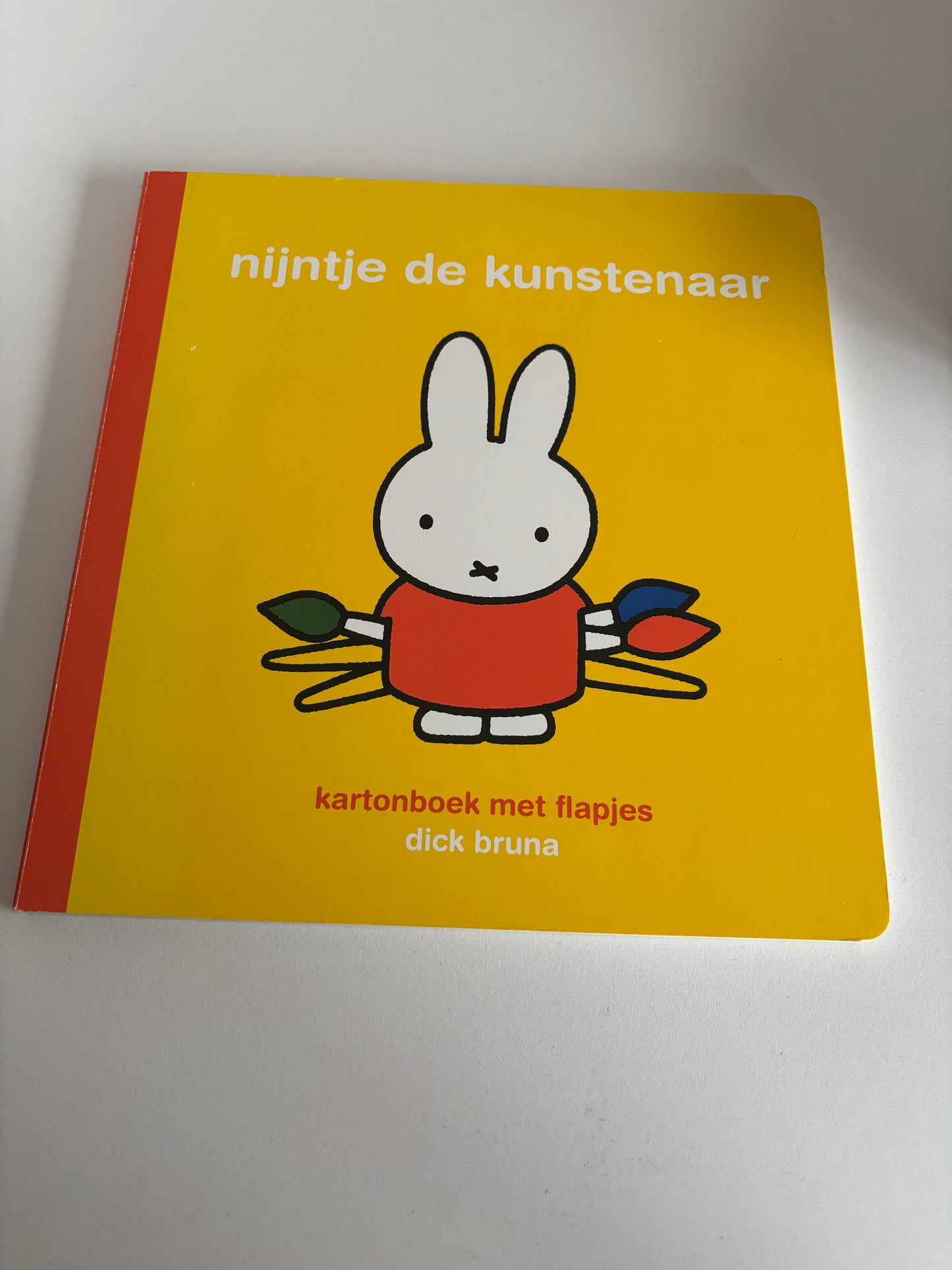 Nijntje de knutselaar