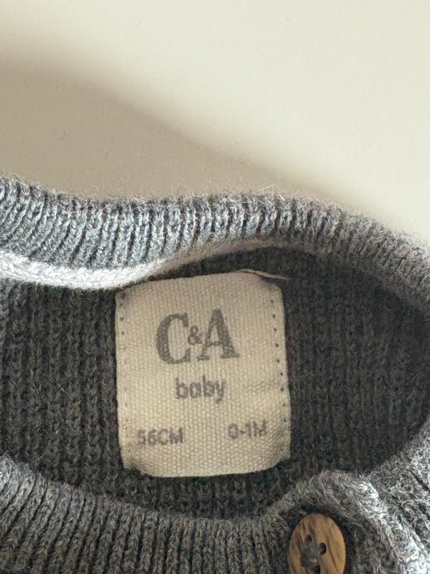 Grijs setje: truitje en broekje