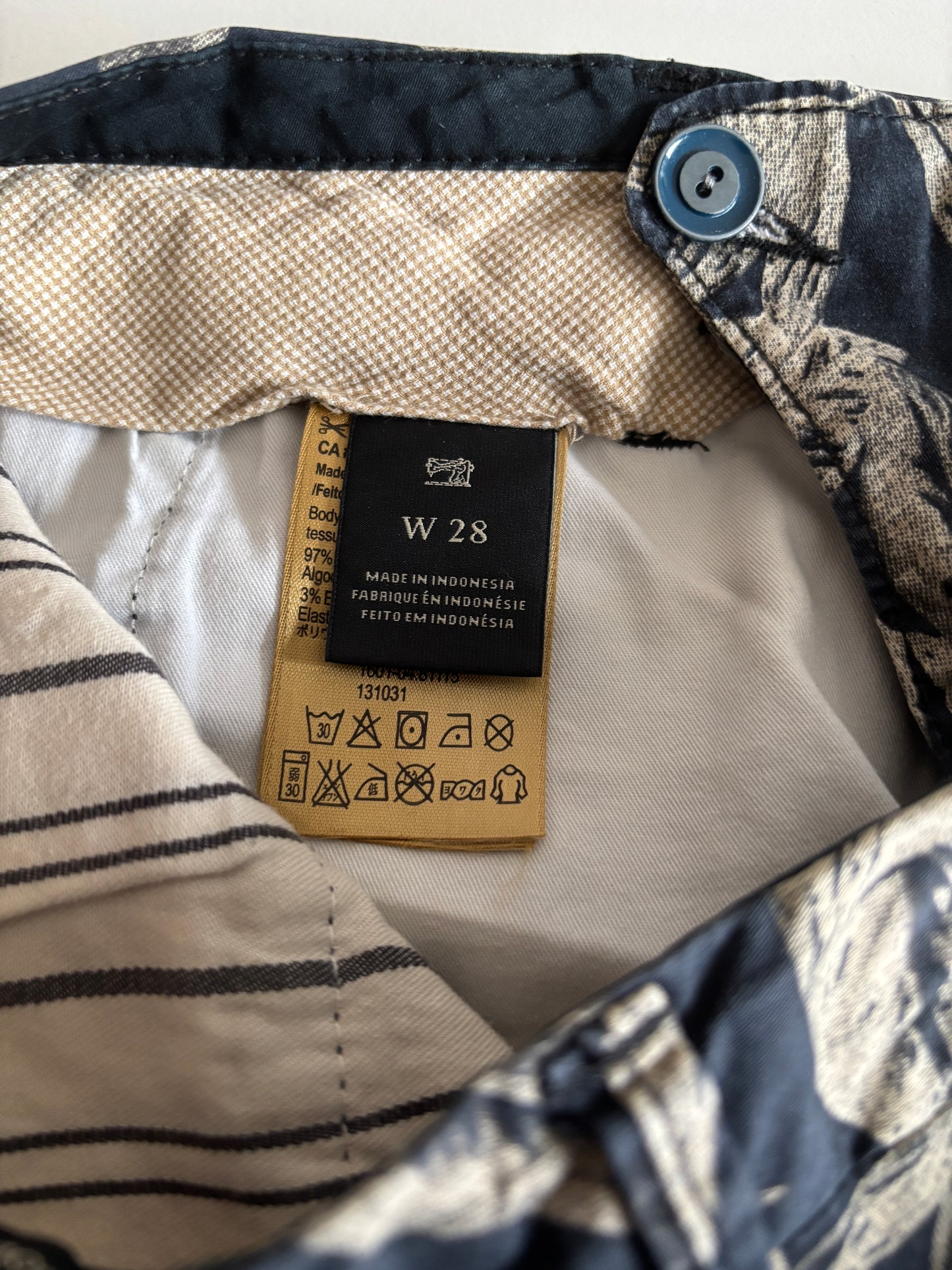 Marineblauwe/beige bermuda