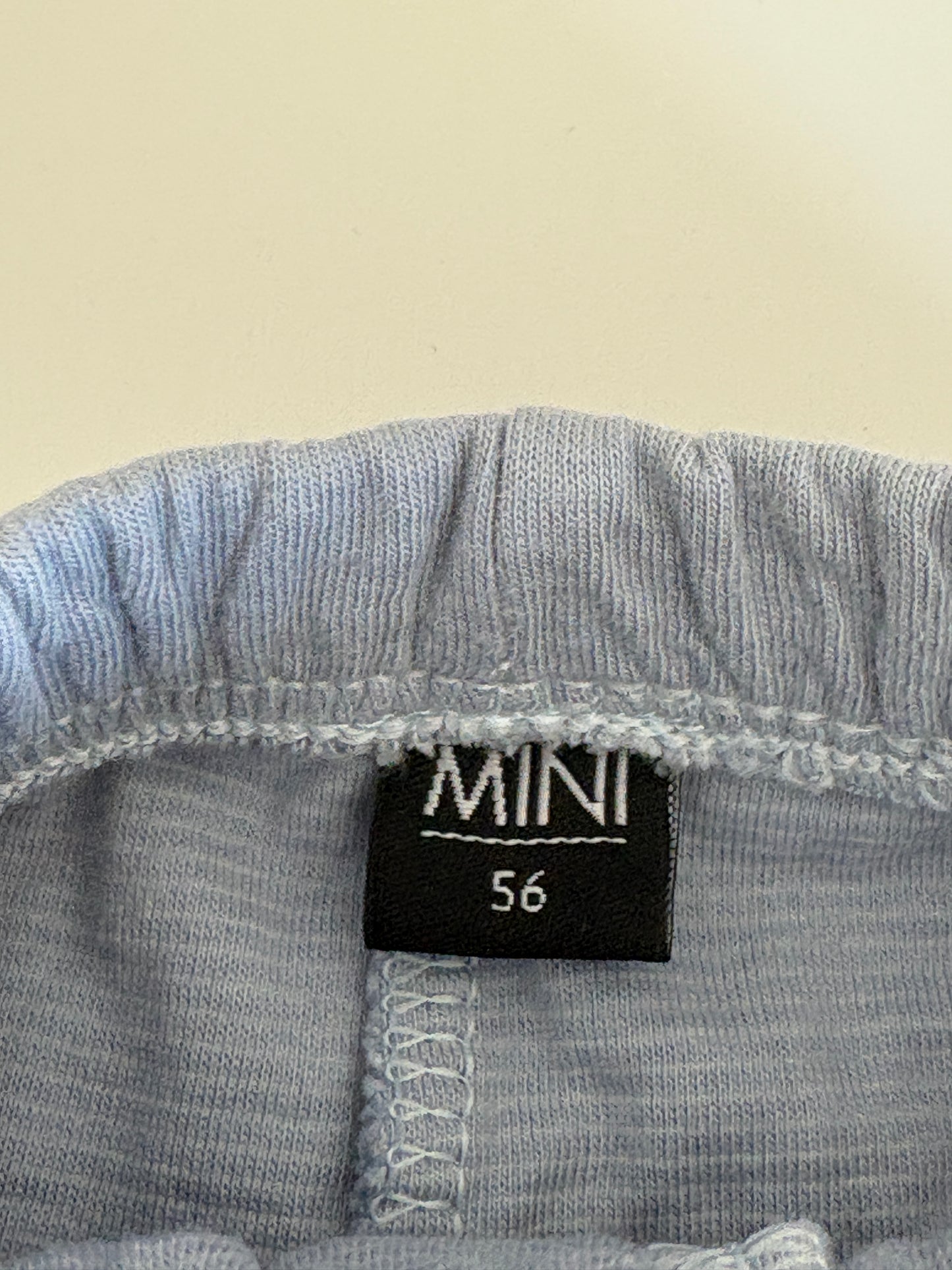 Lichtblauw joggingsetje