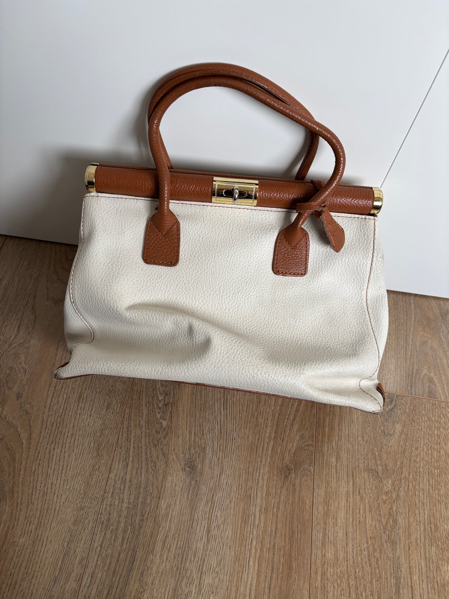 Crèmekleurige handtas