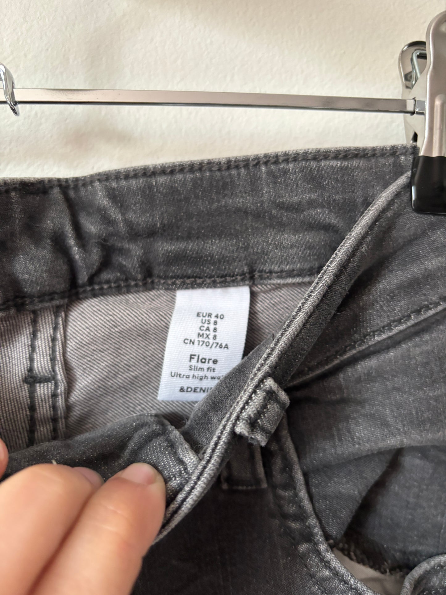H&M flared jeans L - zeer goede staat  💸