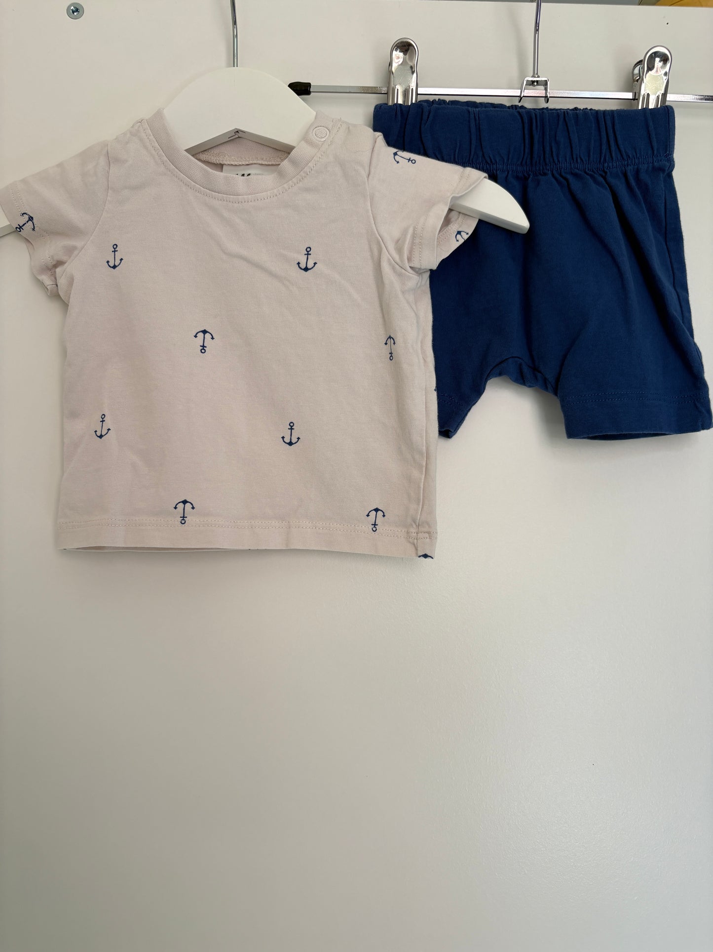 Setje met ankers: T-shirt en shortje