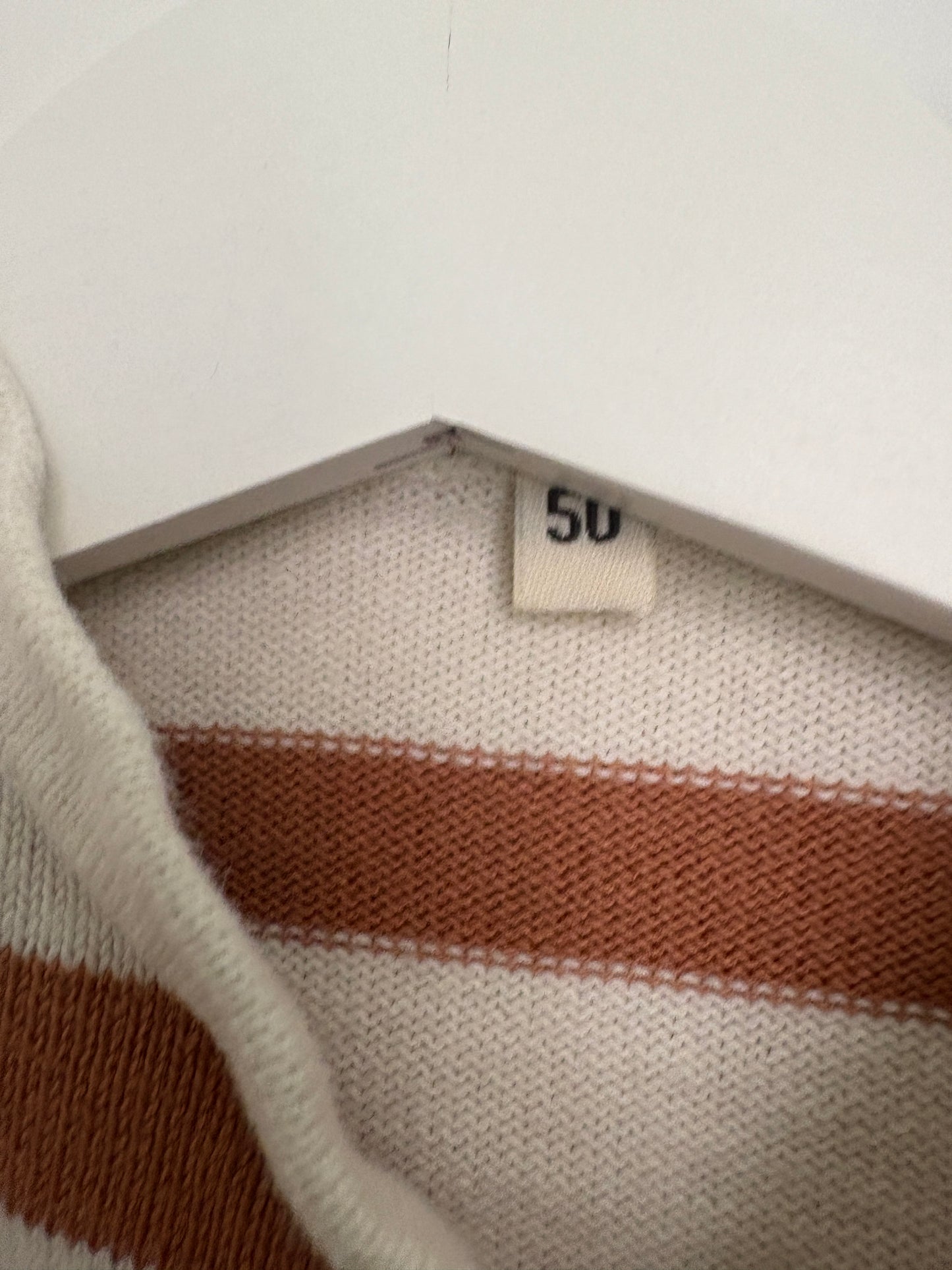 Setje: gestreept overslagtruitje en ribbroekje