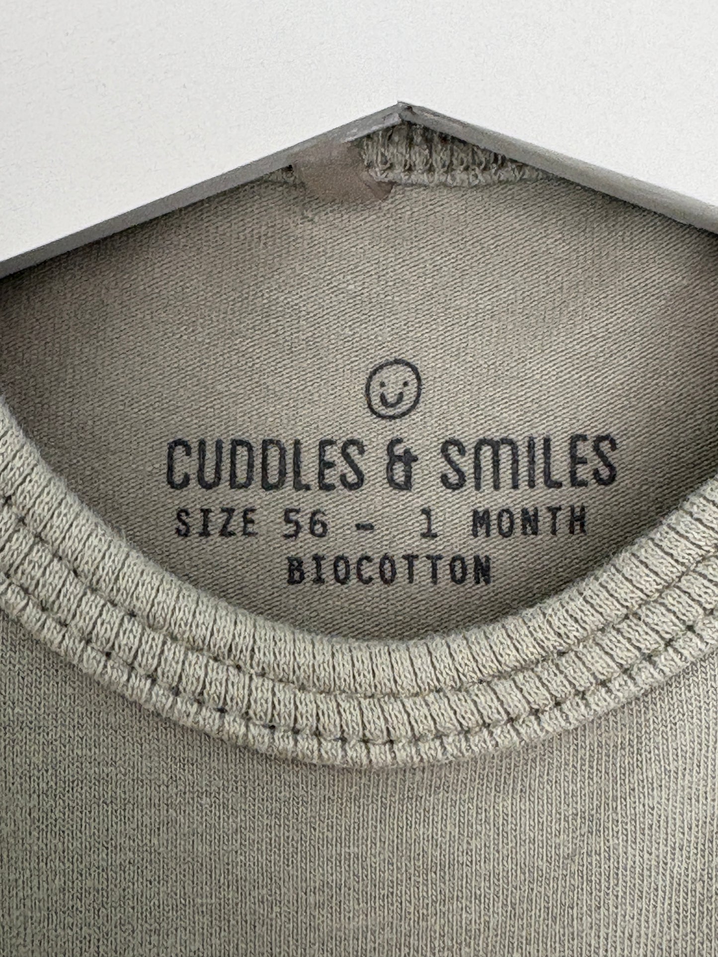 Olijfgroene longsleeve "Oh boy"