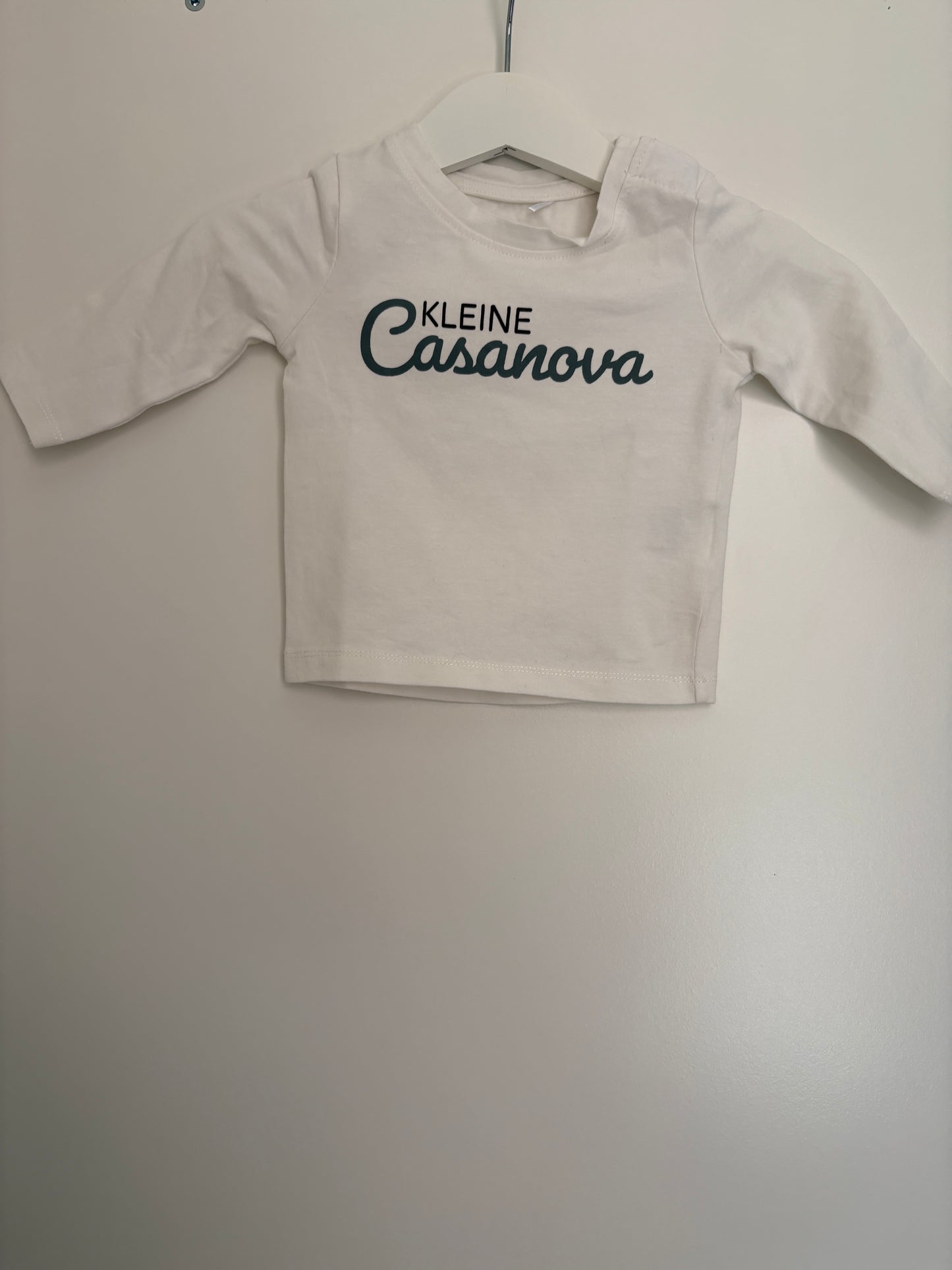 Witte longsleeve "Kleine Casanova"