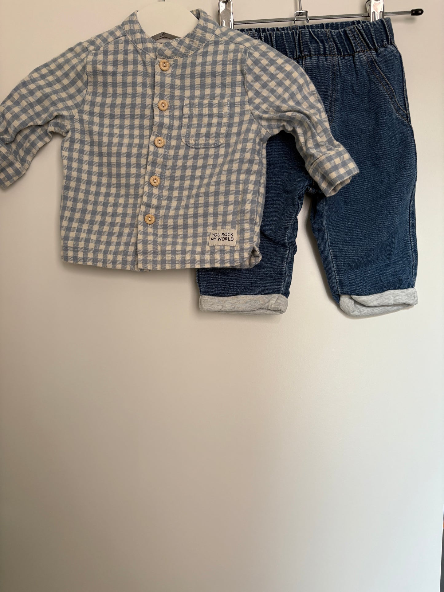 Setje: geruite hemdje en jeansbroekje