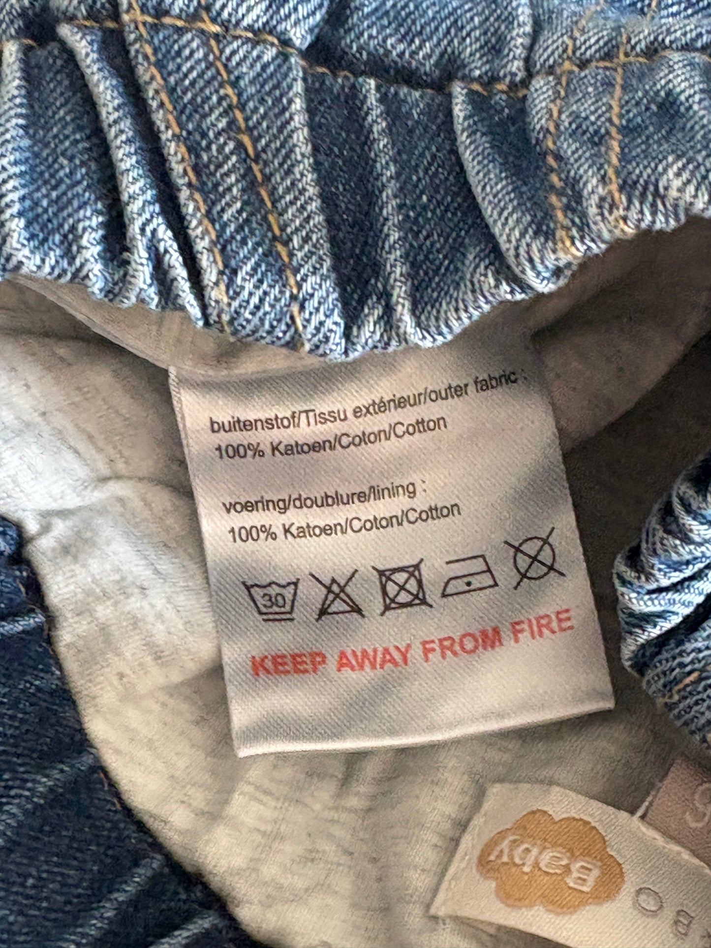 Setje: geruite hemdje en jeansbroekje