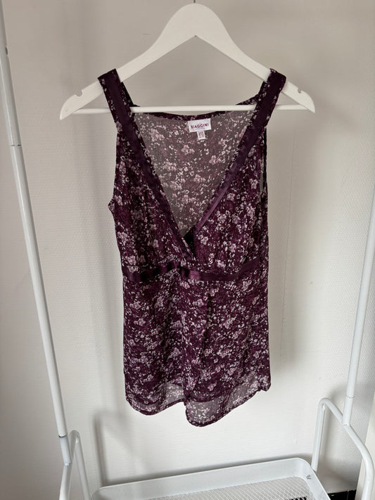 Paarse bloemenblouse