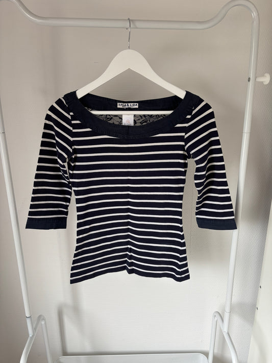 Marineblauwe gestreepte shirt met driekwartmouwen