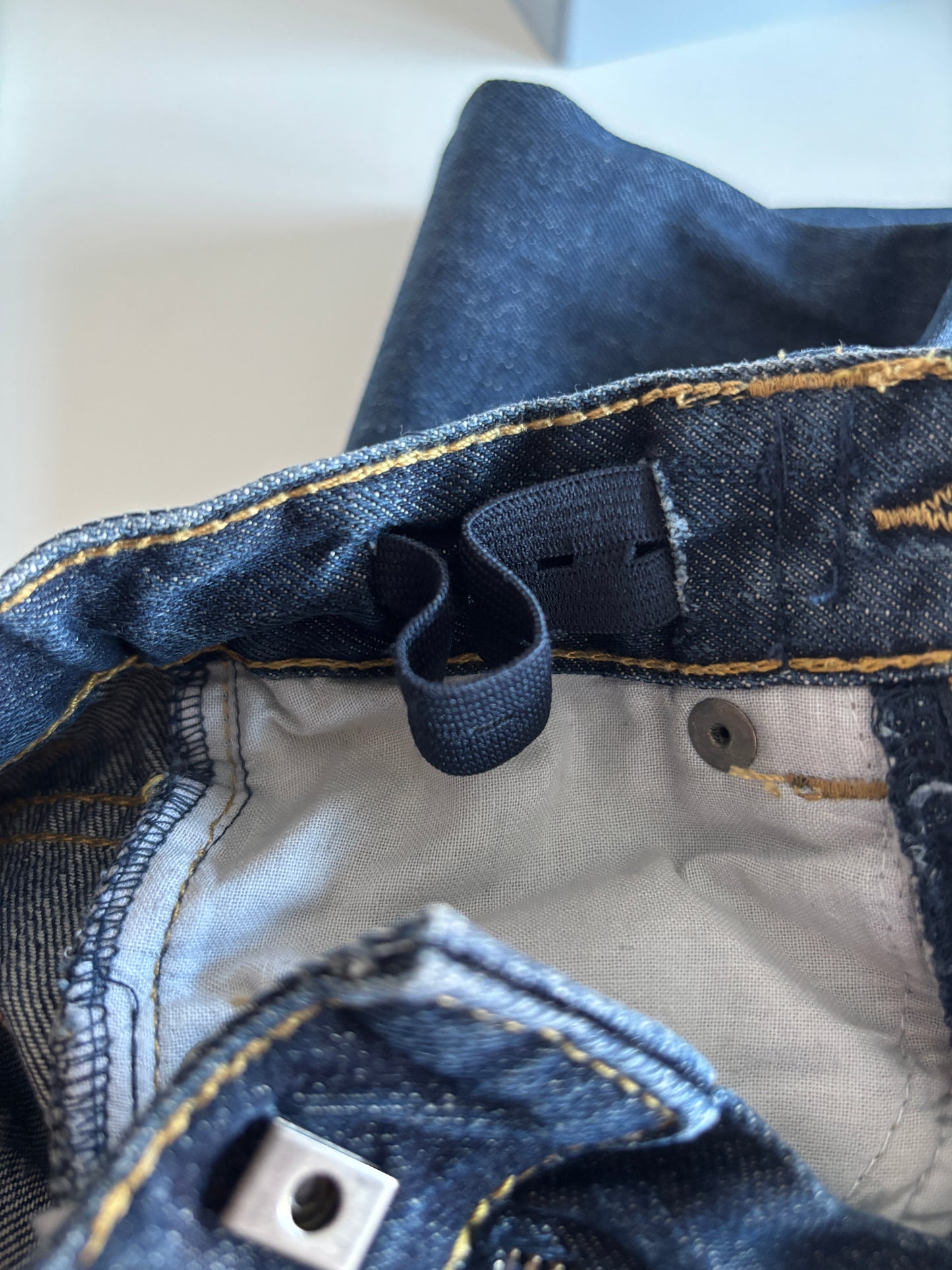 Donkerblauwe jeansbroek