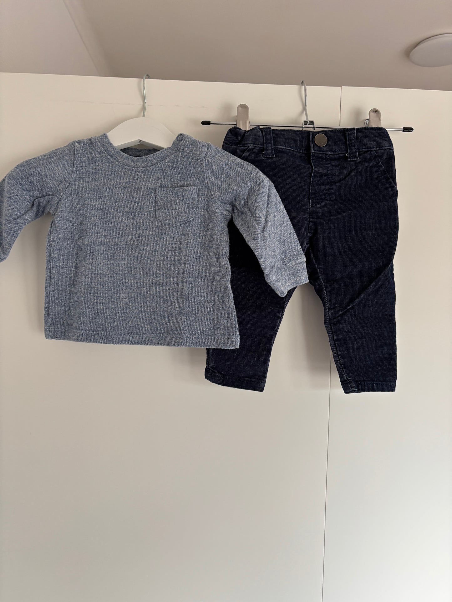 Setje: longsleeve en jeansbroek