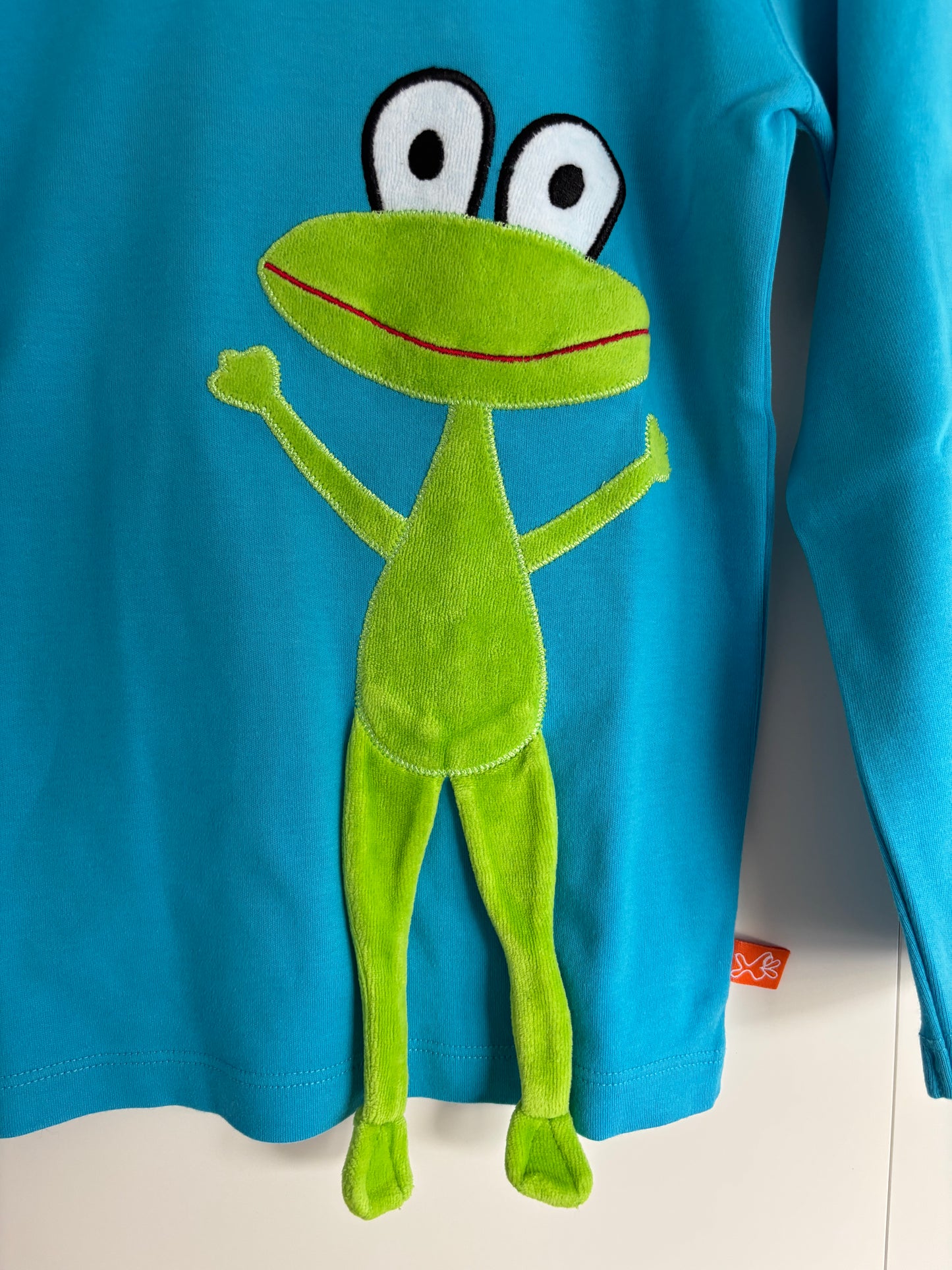 Lichtblauwe longsleeve met kikker