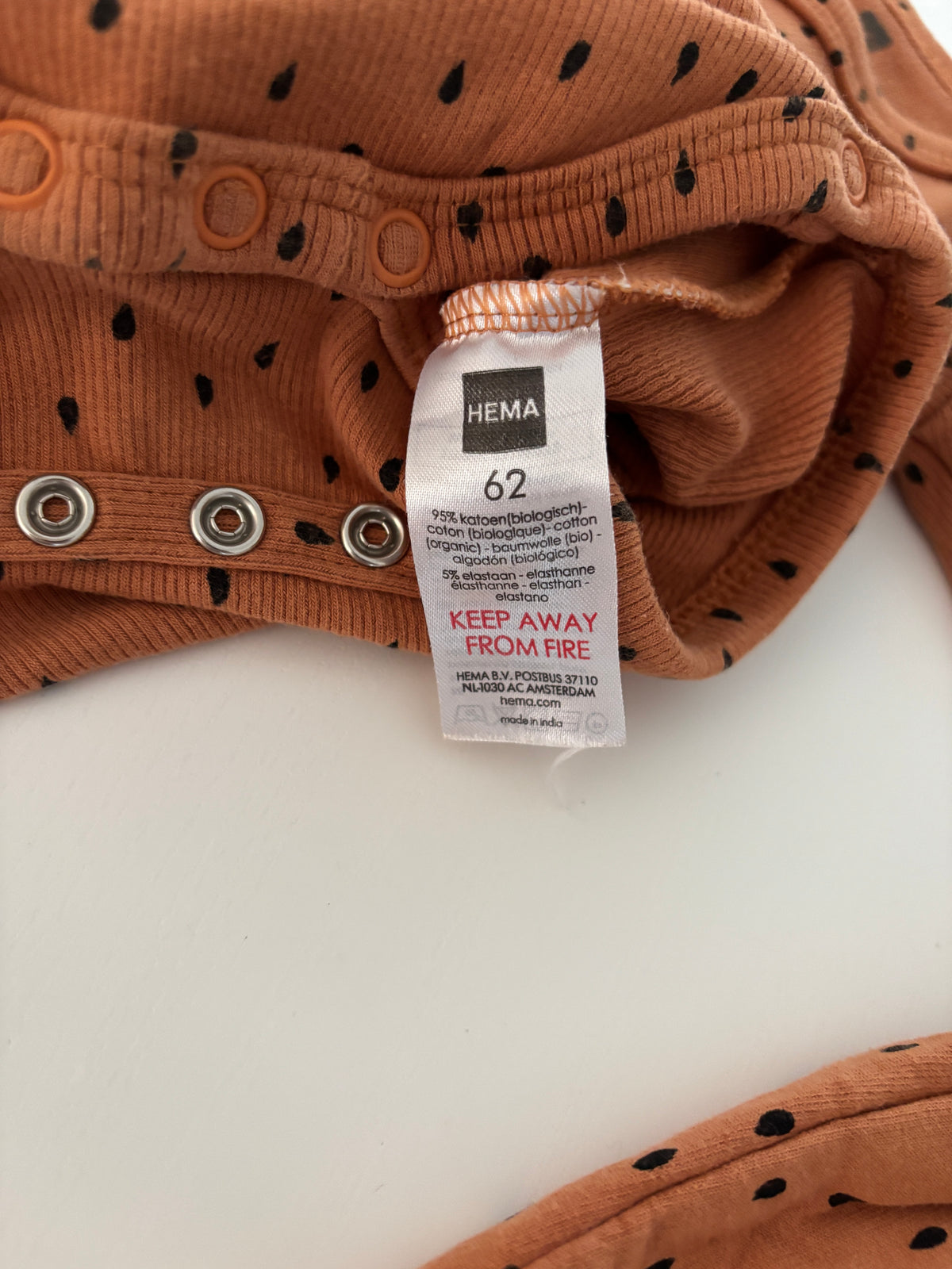 Bruin setje | Hema | 62