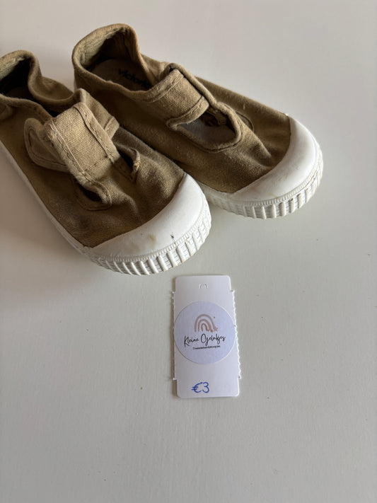 Khaki schoentjes