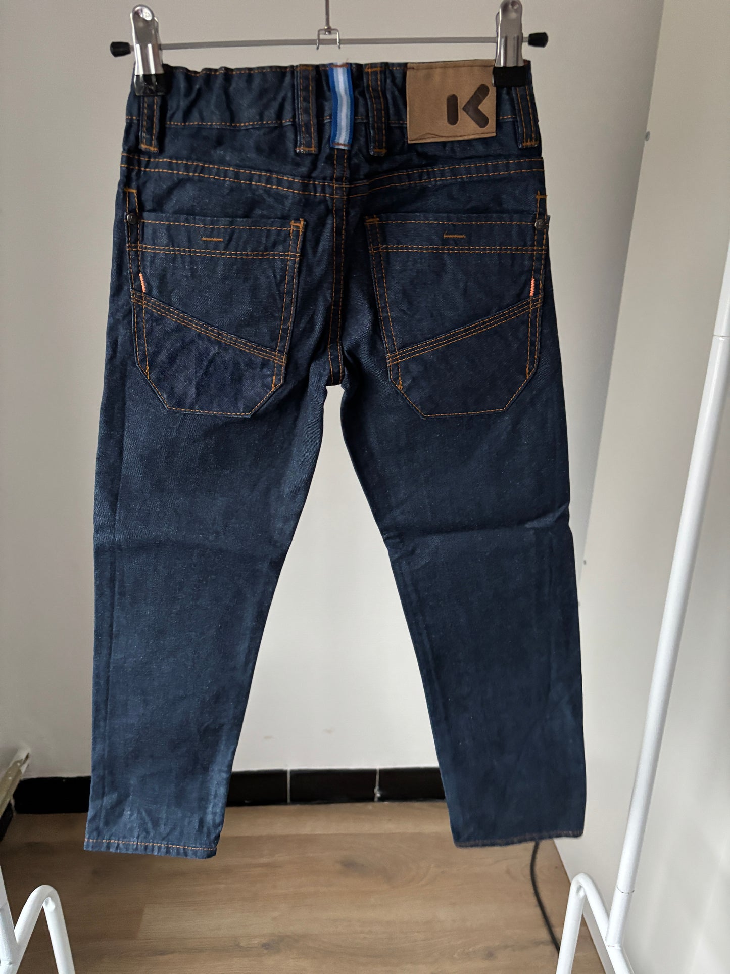 Marineblauwe jeansbroek