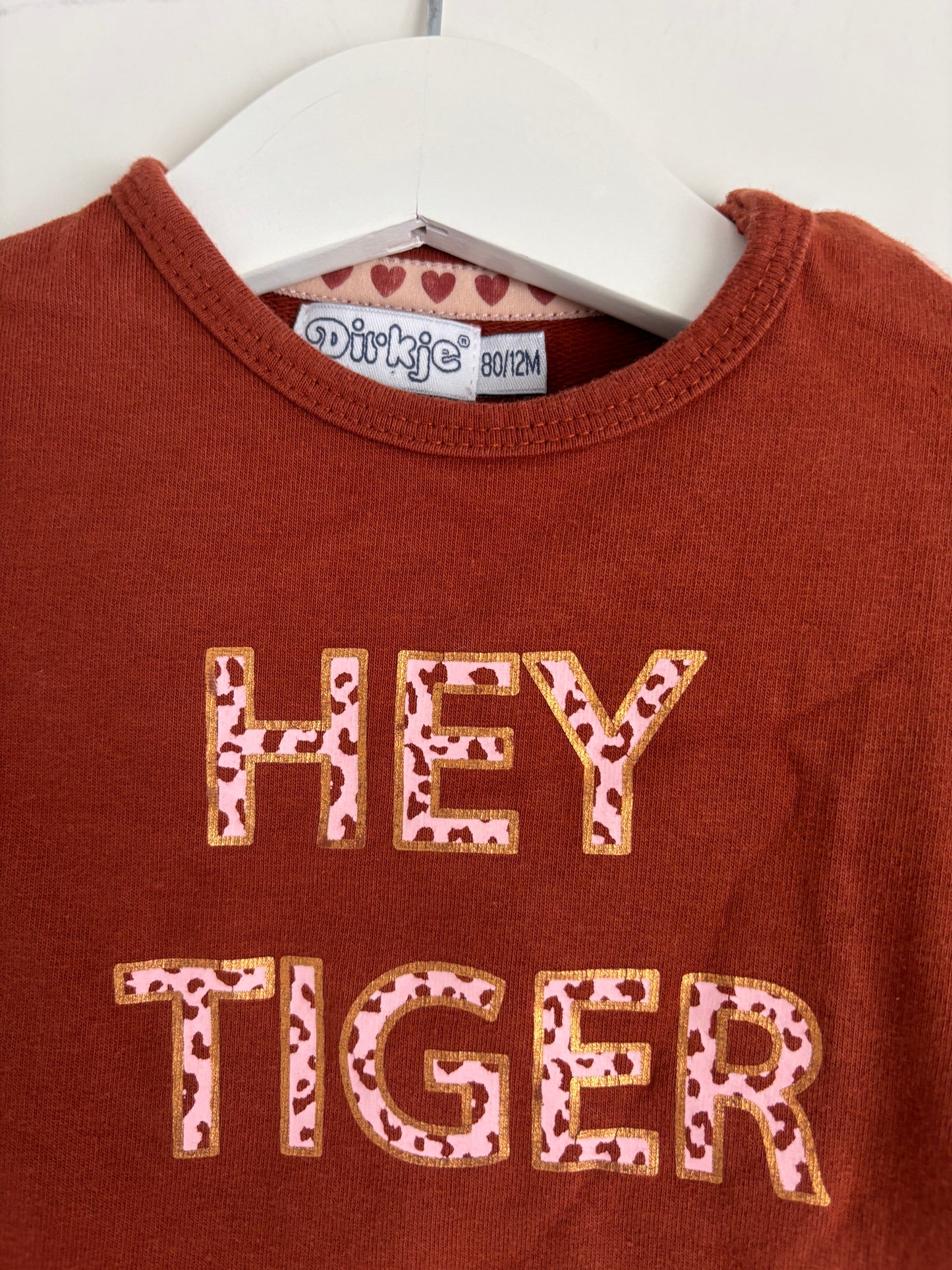 Bruine jurk met lange mouwen "Hey tiger"