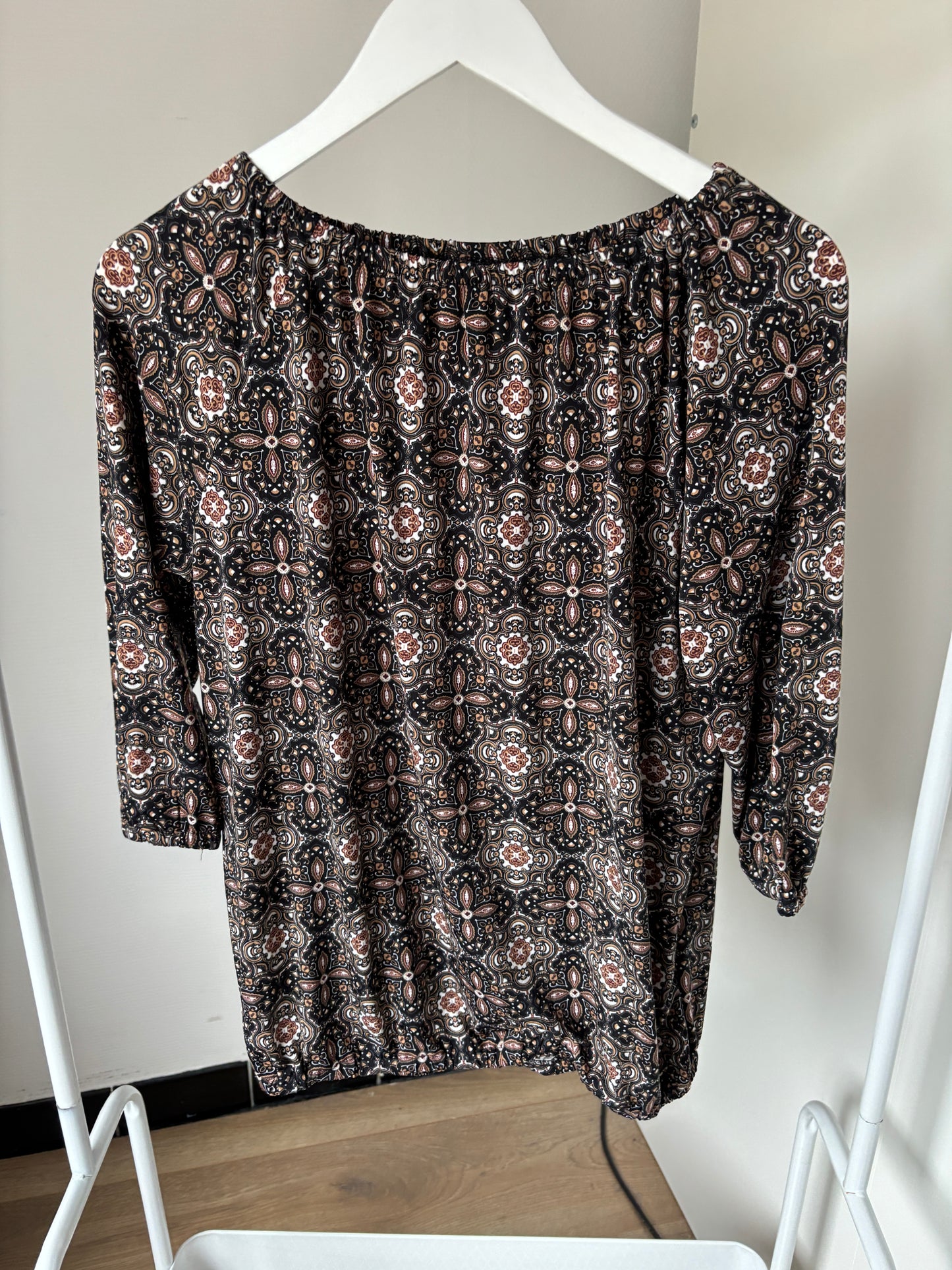 Bruin/zwarte blouse