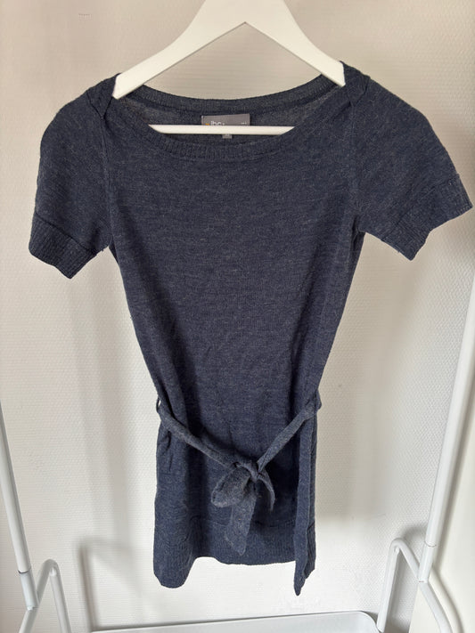 Blauwgrijs mini-jurkje