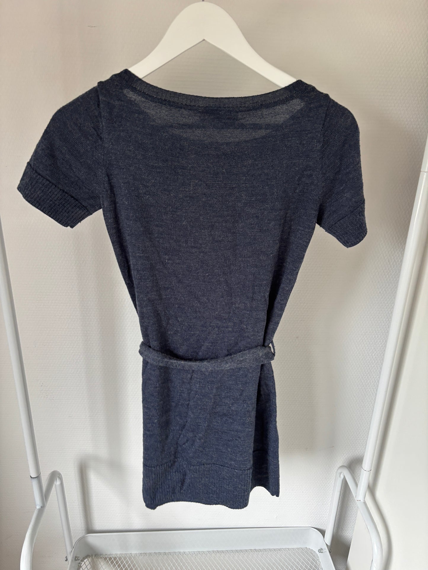 Blauwgrijs mini-jurkje