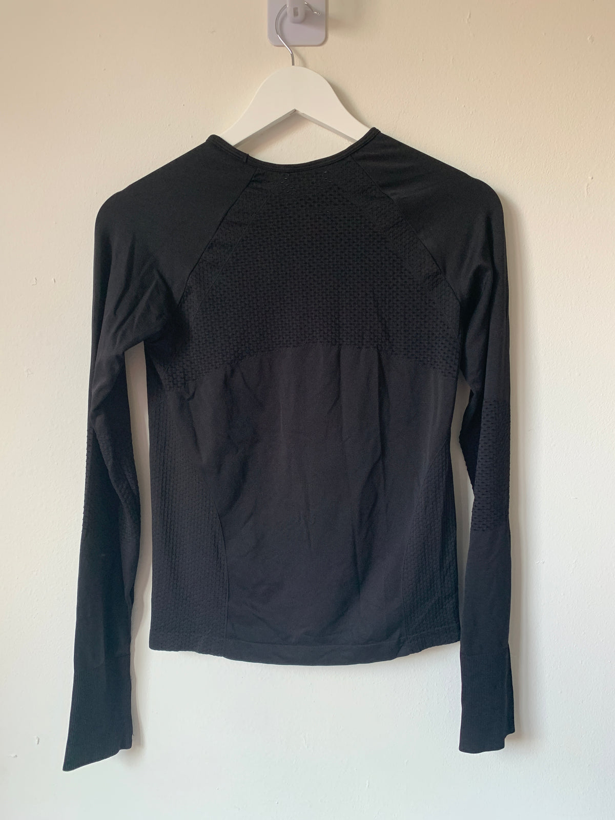 Zwarte sportlongsleeve | H&M | M