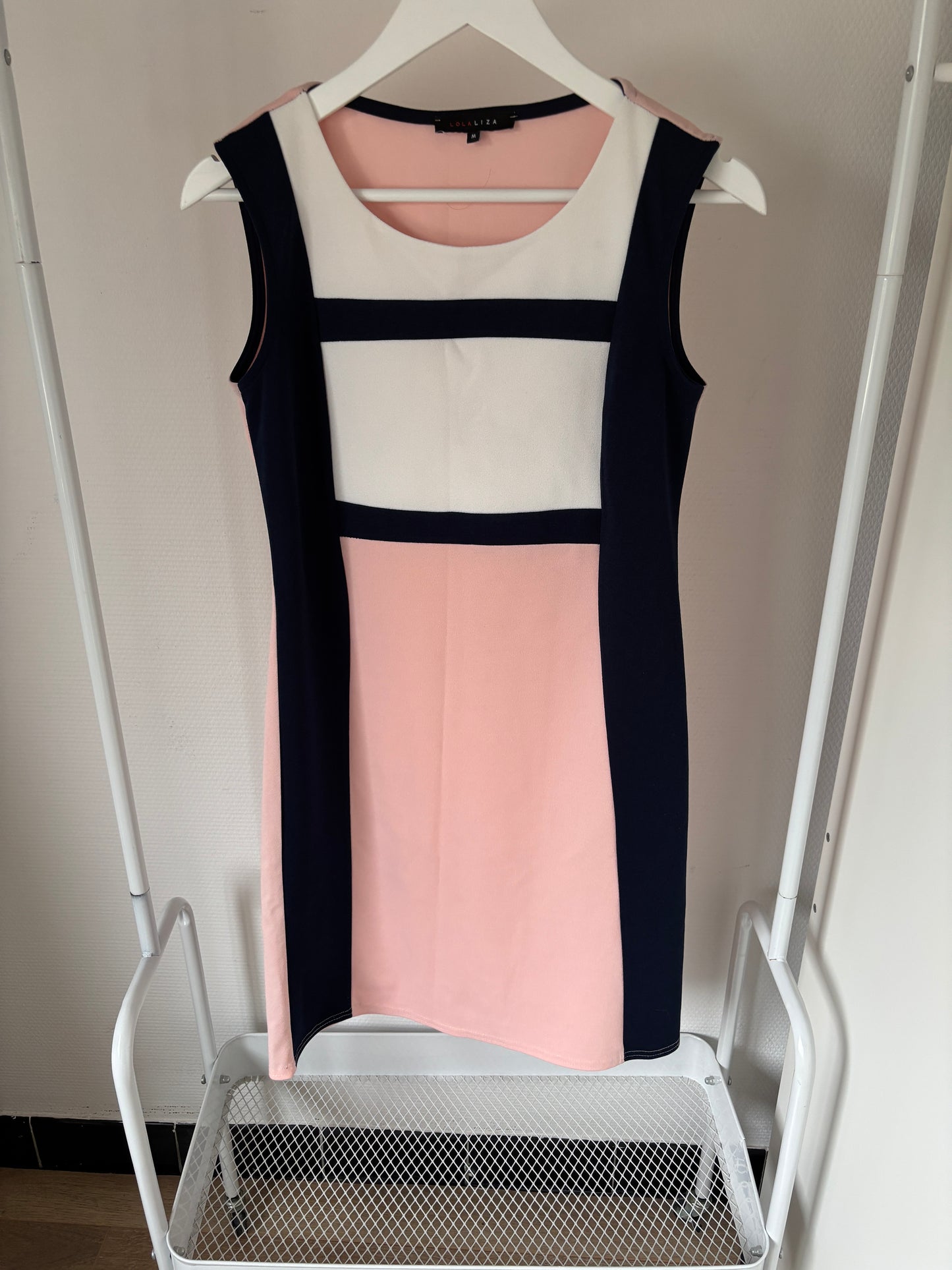 Lichtroze nette jurk