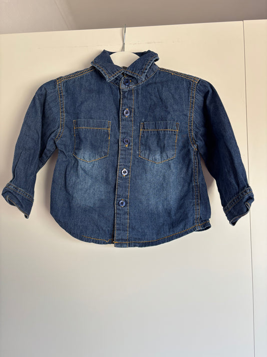Donkerblauw jeanshemdje
