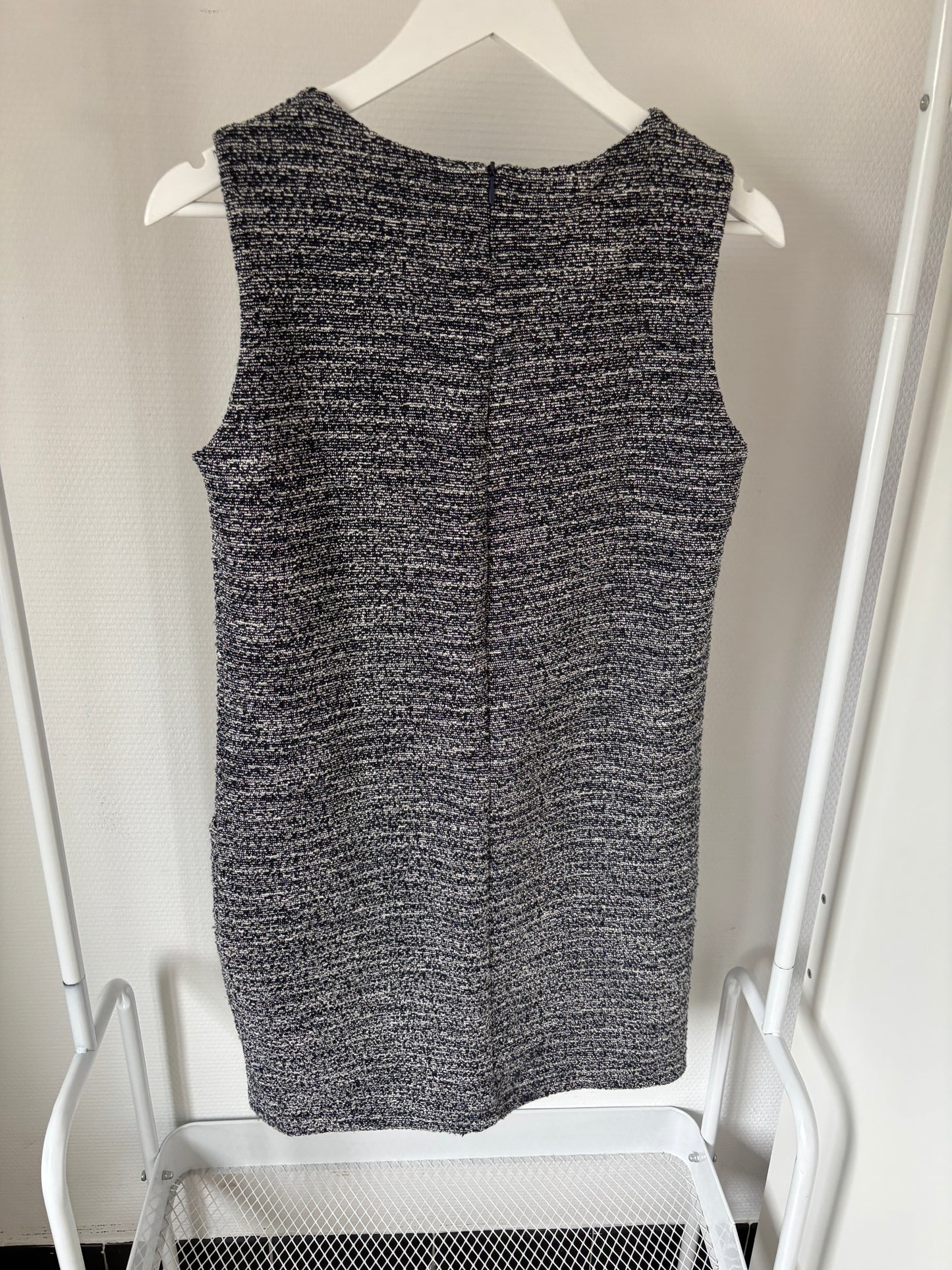 Marineblauwe gestreepte nette jurk